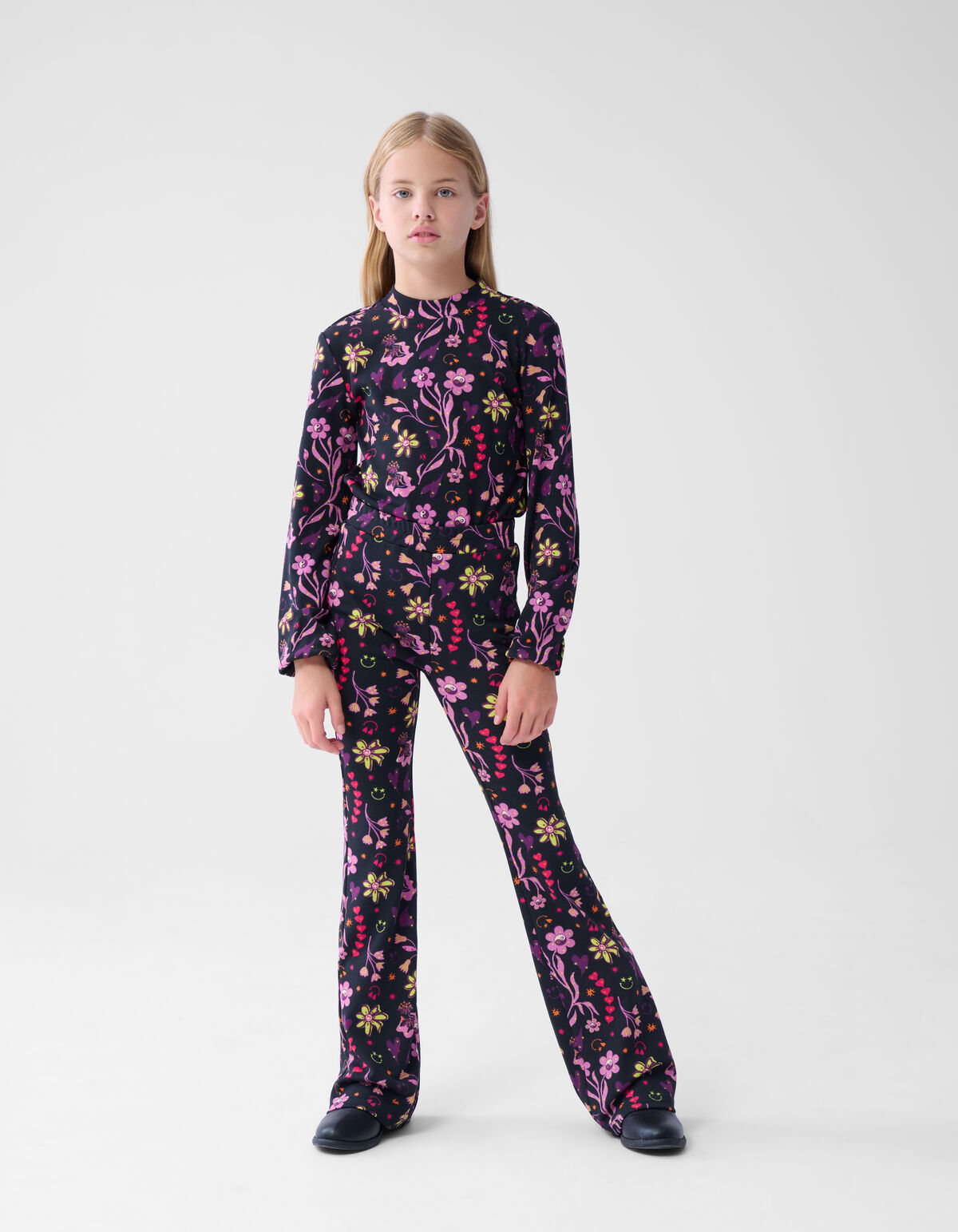 Smile Rib Flared Legging Schwarz SHOEBY GIRLS