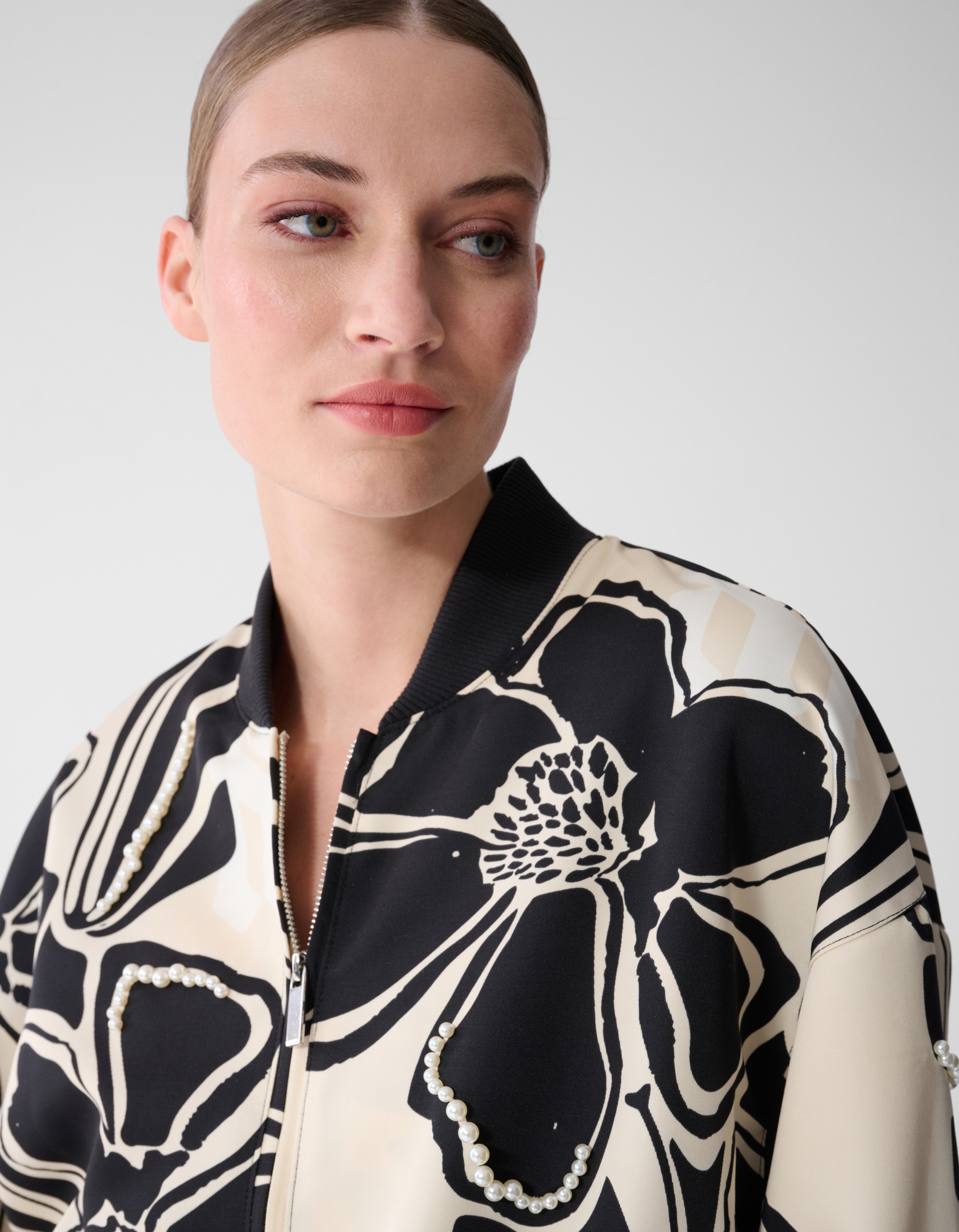 Verzierte Bomberjacke Wei&szlig;/Schwarz von Mieke SHOEBY WOMEN