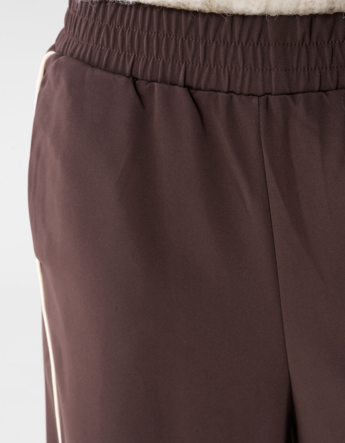 Sporty Piping Wide Leg Fit Hose Dunkelbraun SHOEBY WOMEN