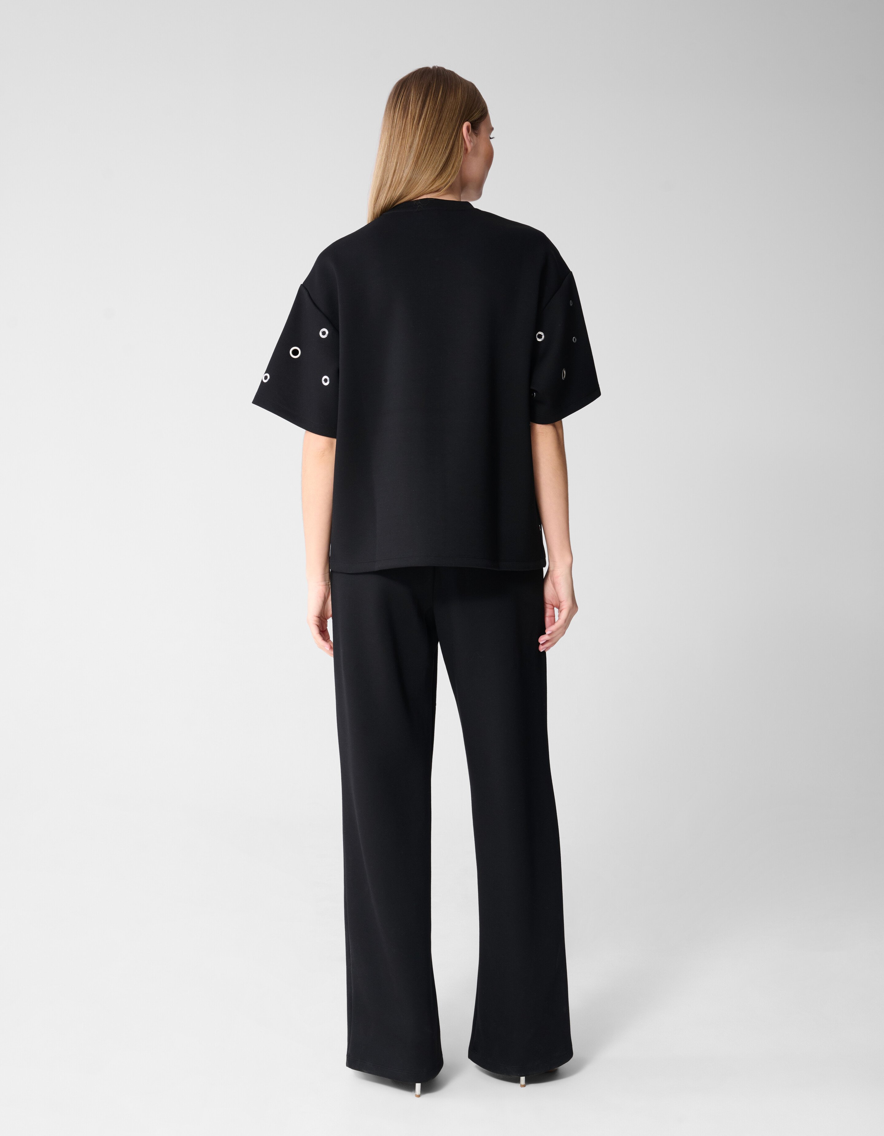 &Uuml;berdimensionales Sweatshirt mit &Ouml;sen Schwarz SHOEBY WOMEN