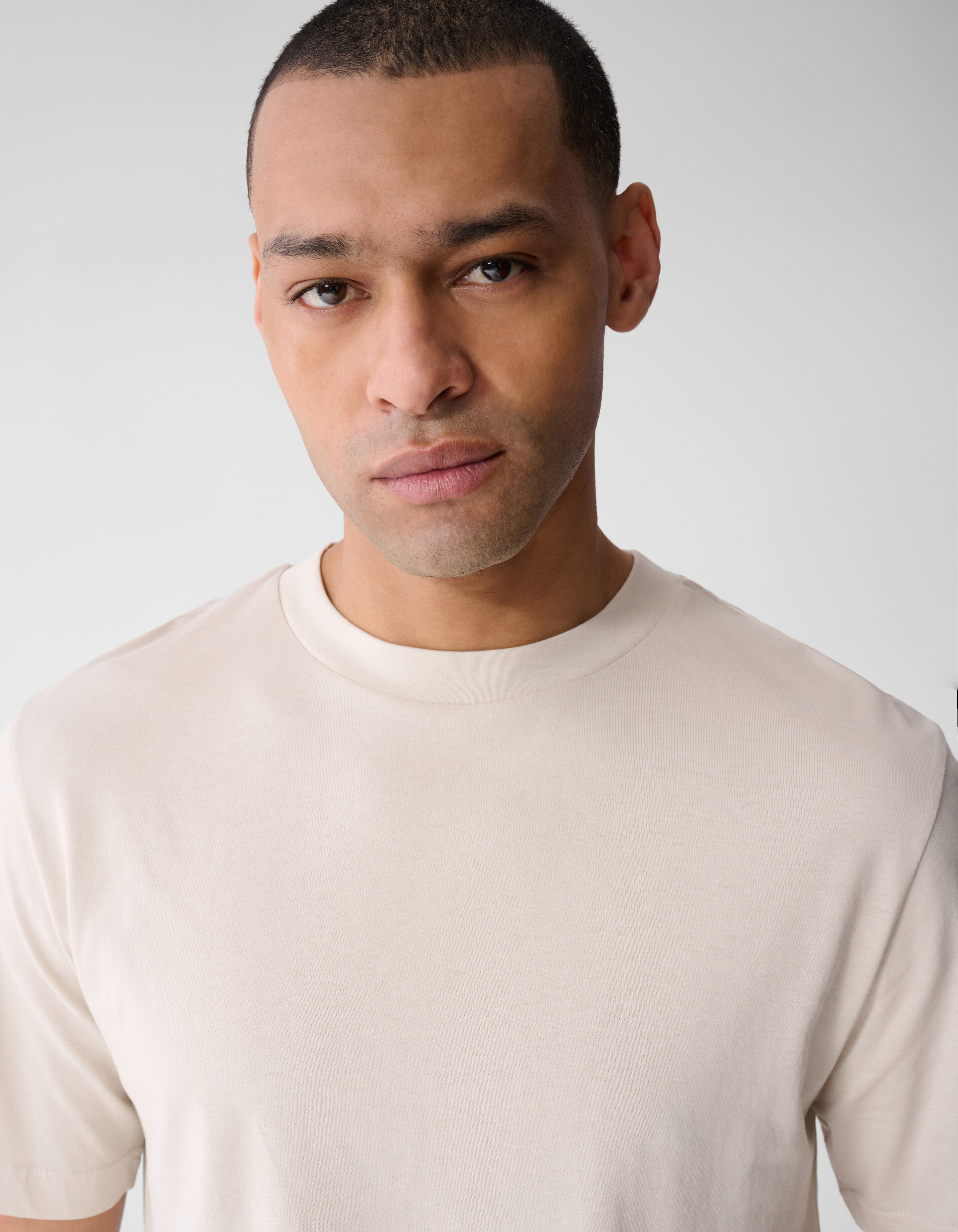 Line Artwork T-Shirt Hellgrau SHOEBY MEN