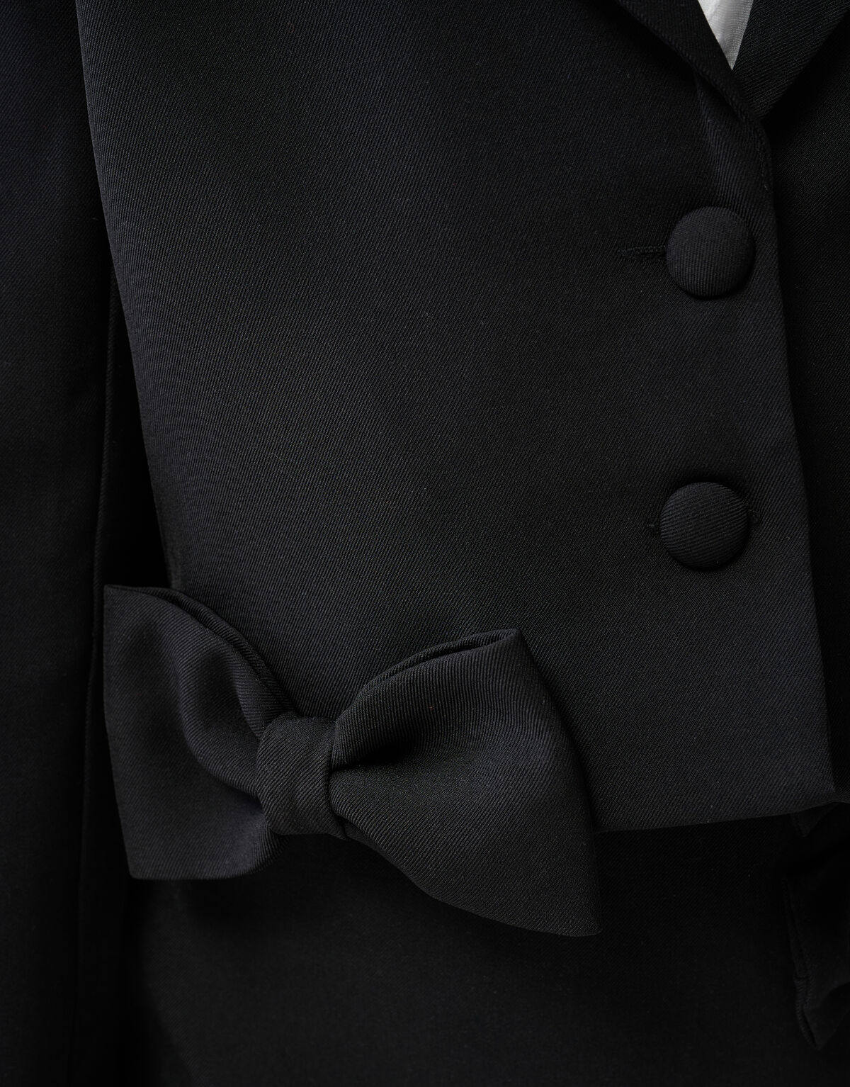 Cropped Bow Blazer Schwarz SHOEBY GIRLS