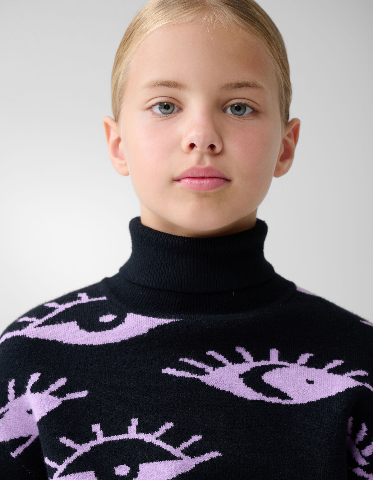 Ösen-Rollkragenpullover Schwarz SHOEBY GIRLS
