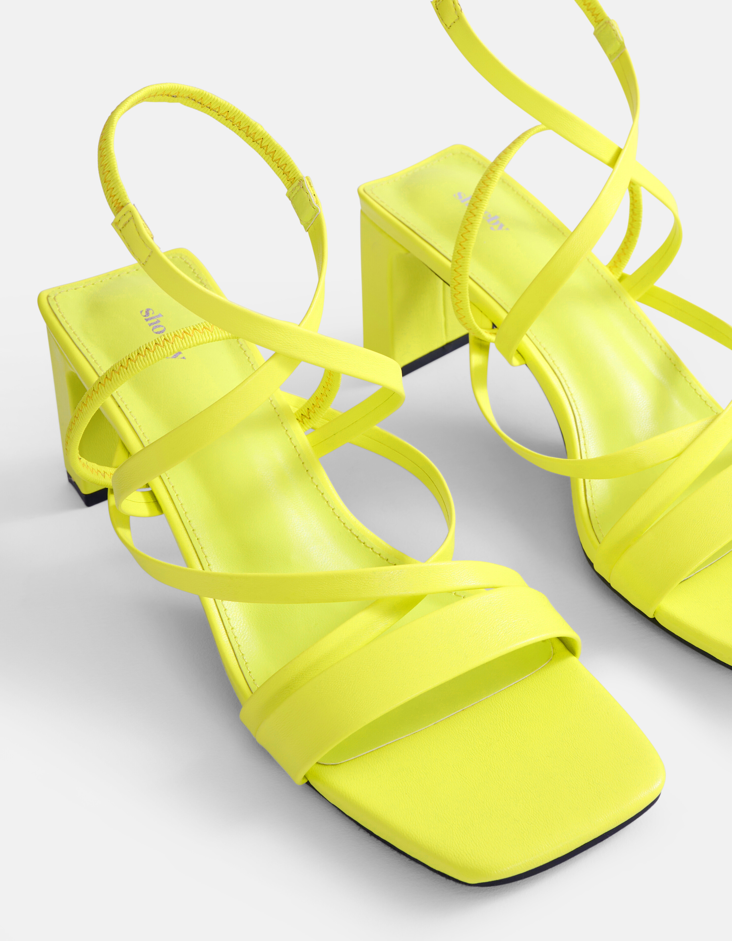 Sandalen mit Absatz Gelb SHOEBY SHOES