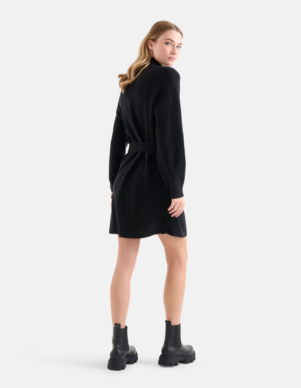 Pulloverkleid mit Gürtel Schwarz SHOEBY WOMEN