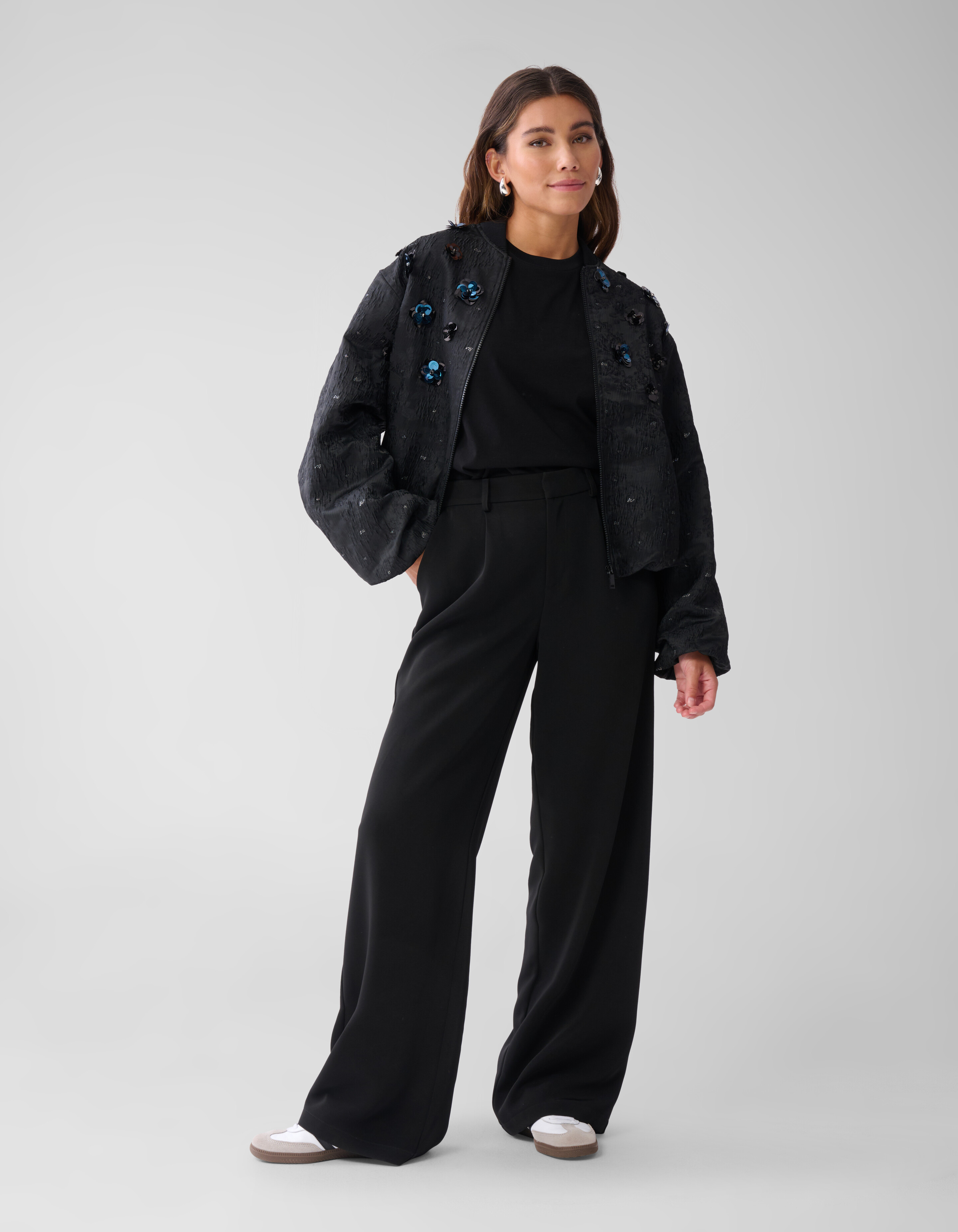 Bomber mit Blumenverzierung Schwarz SHOEBY WOMEN