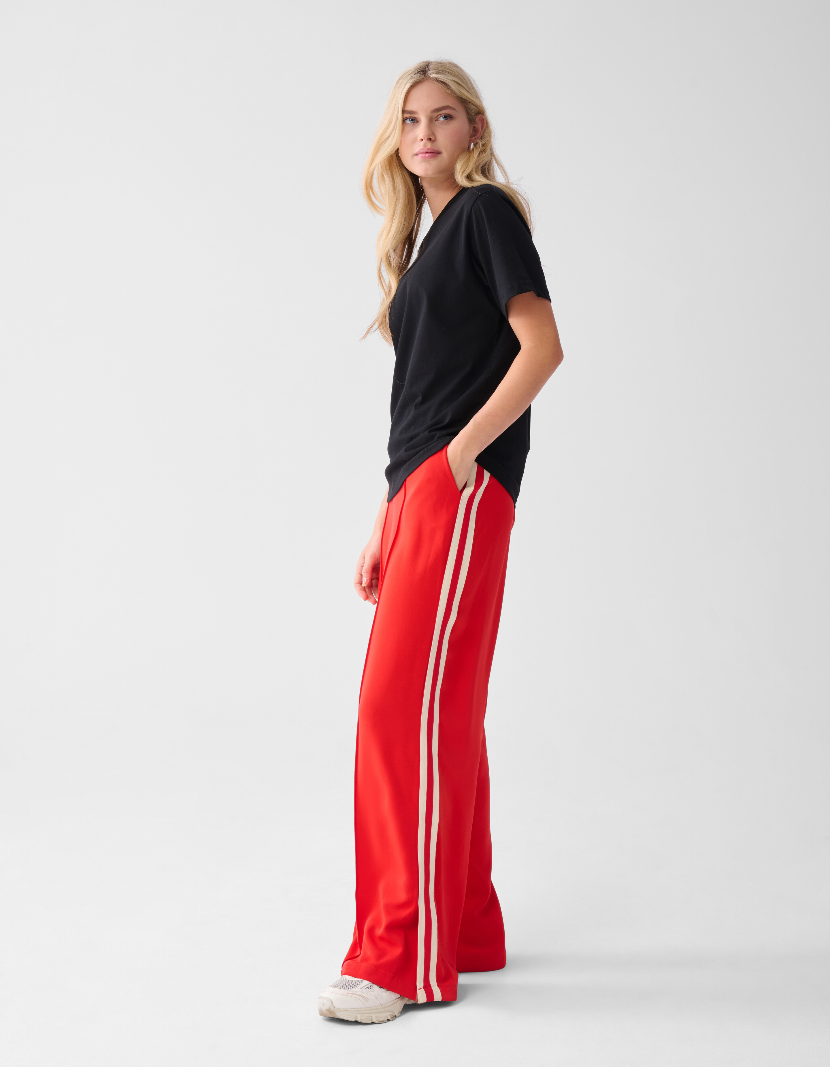 Seitenstreifen-Hose Rot SHOEBY WOMEN