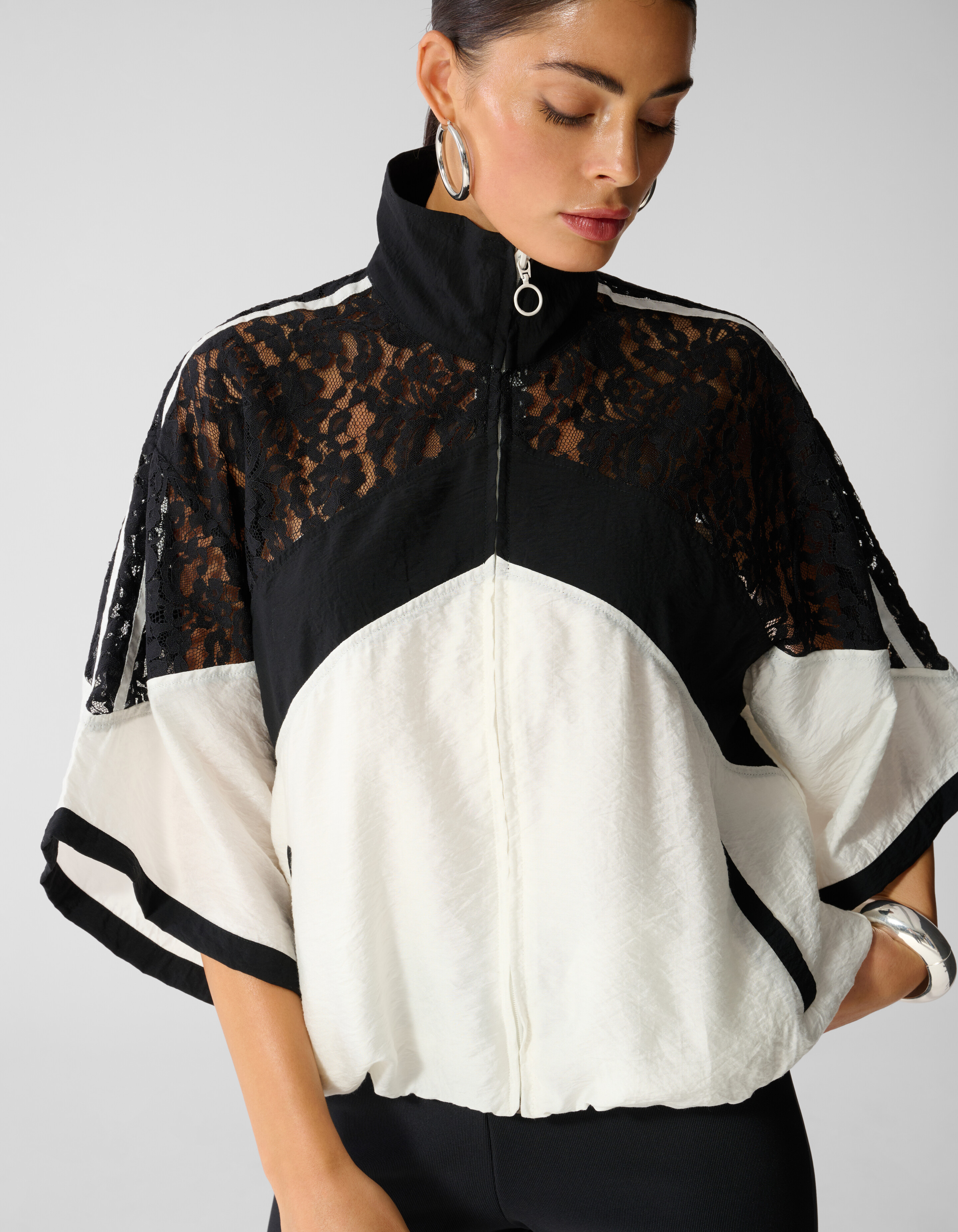Lace Mix Track-Bluse Schwarz/Cremefarben SHOEBY WOMEN