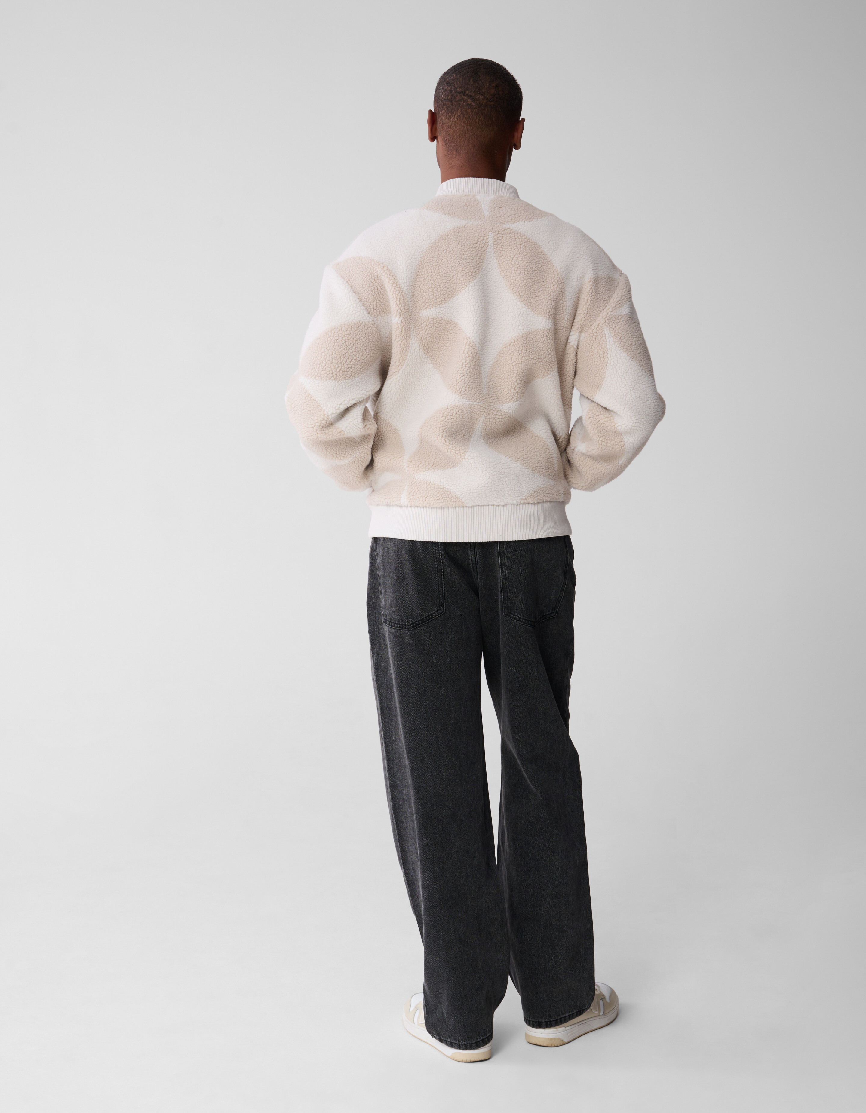 Bomberjacke mit Teddy-Logo in Off-White SHOEBY MEN