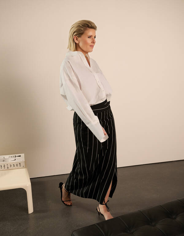 Übergroße Bluse mit Stickerei Weiß By Lonneke SHOEBY WOMEN