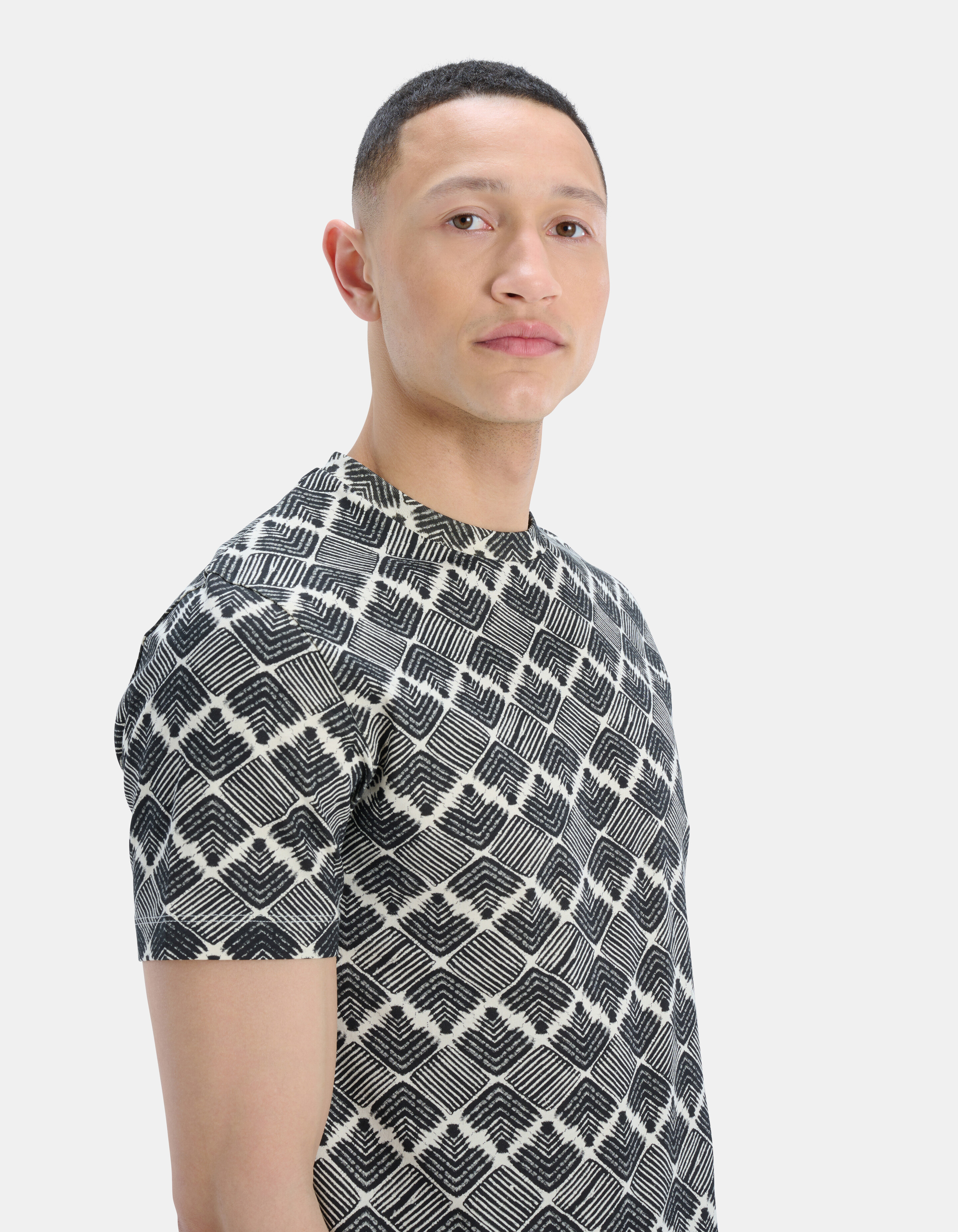Ethnisches T-Shirt REFILL
