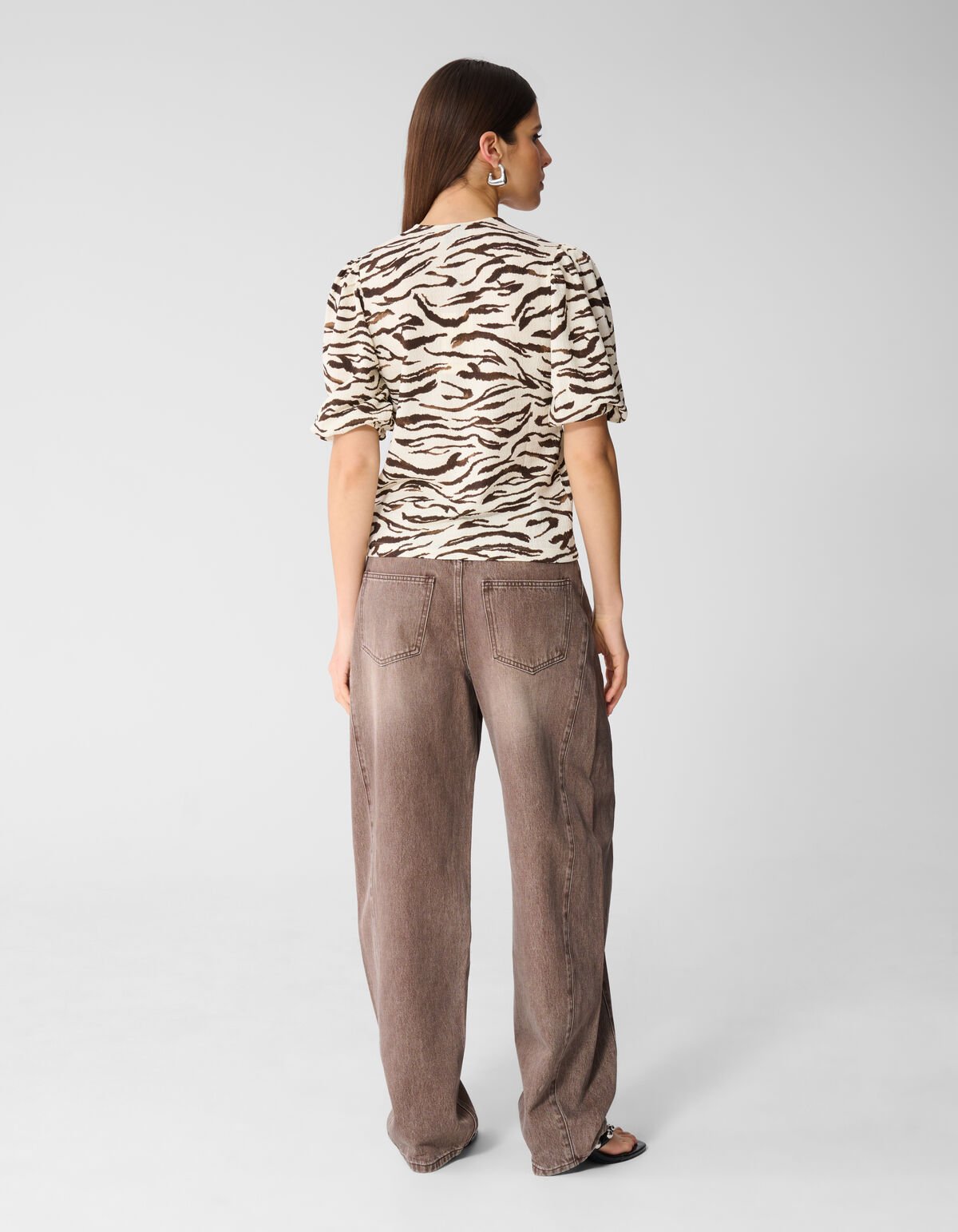 Zebra Crinkle V-Ausschnitt Top Gebrochenes Wei&szlig; SHOEBY WOMEN