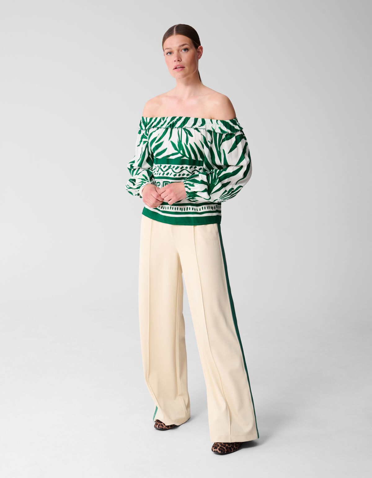 Bedrucktes schulterfreies Top mit Palme Grün SHOEBY WOMEN