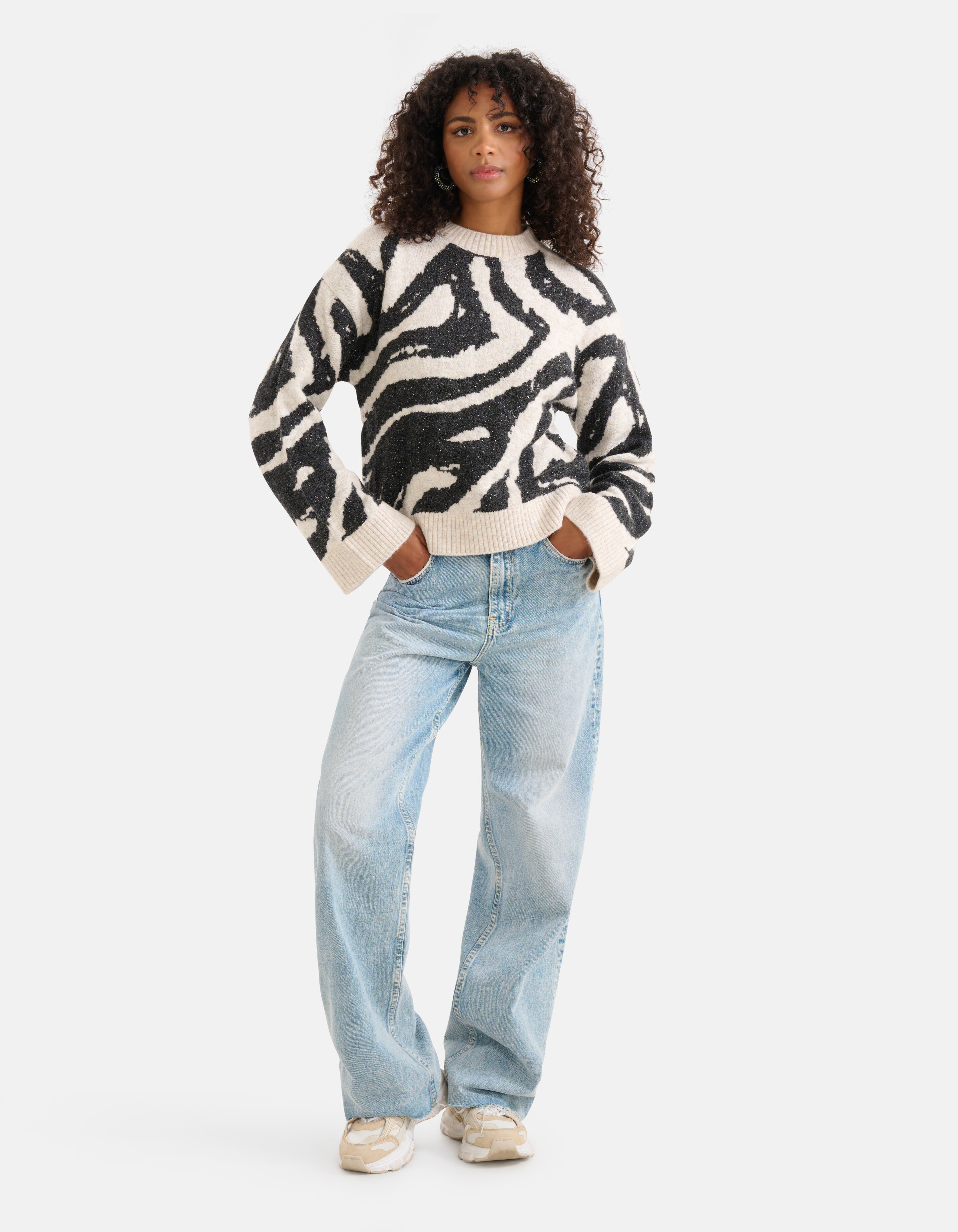 Jacquard Zebra Print Pullover Schwarz/Weiß SHOEBY WOMEN