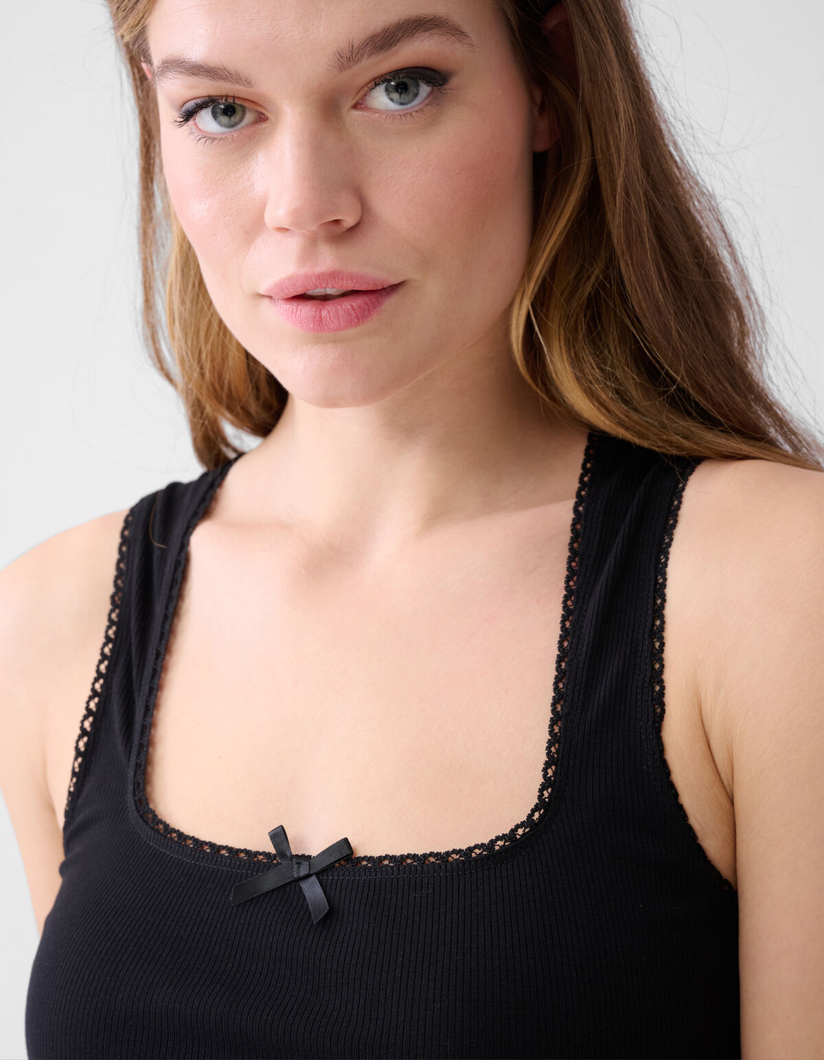 Basic Bow Top Schwarz SHOEBY WOMEN