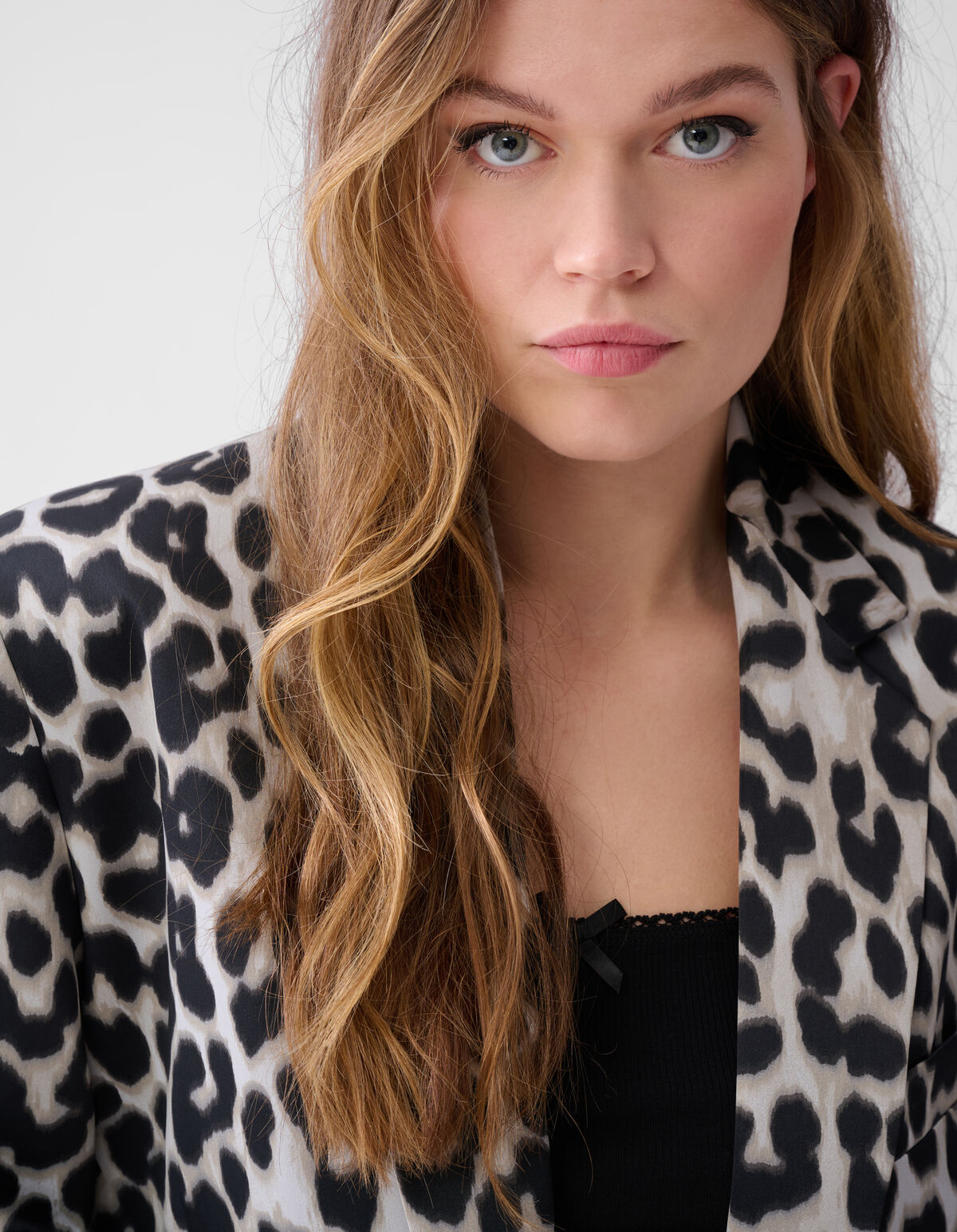 &Uuml;bergro&szlig;er Leoparden-Blazer Grau SHOEBY WOMEN