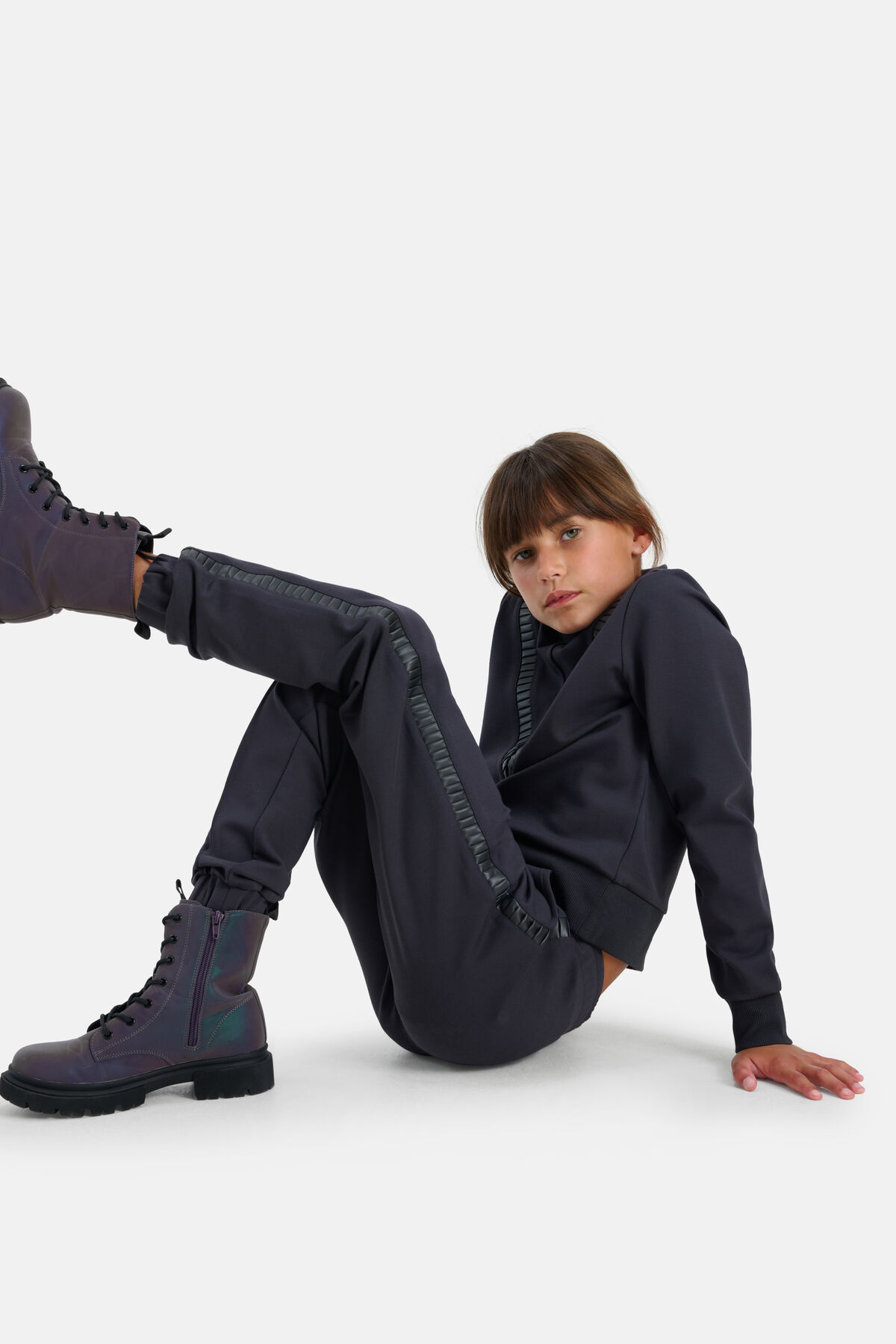Detaillierte Gerade Hose Grau SHOEBY GIRLS