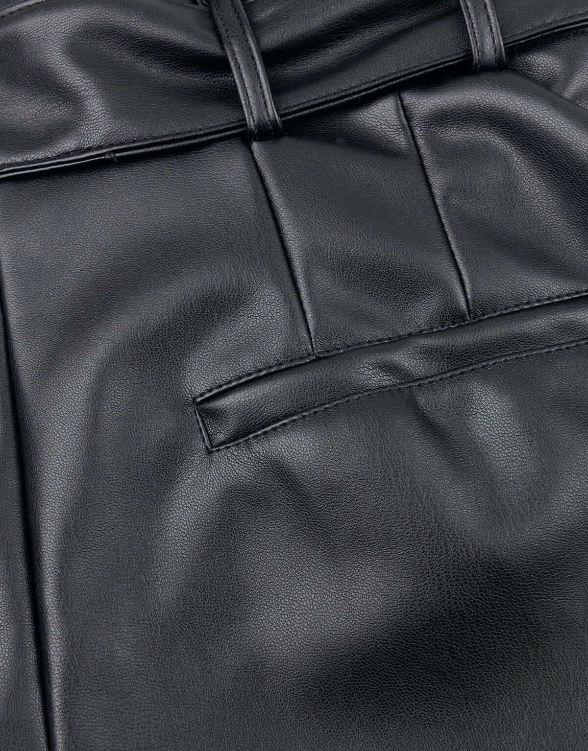 Vegane Leder Paperbag Shorts EKSEPT