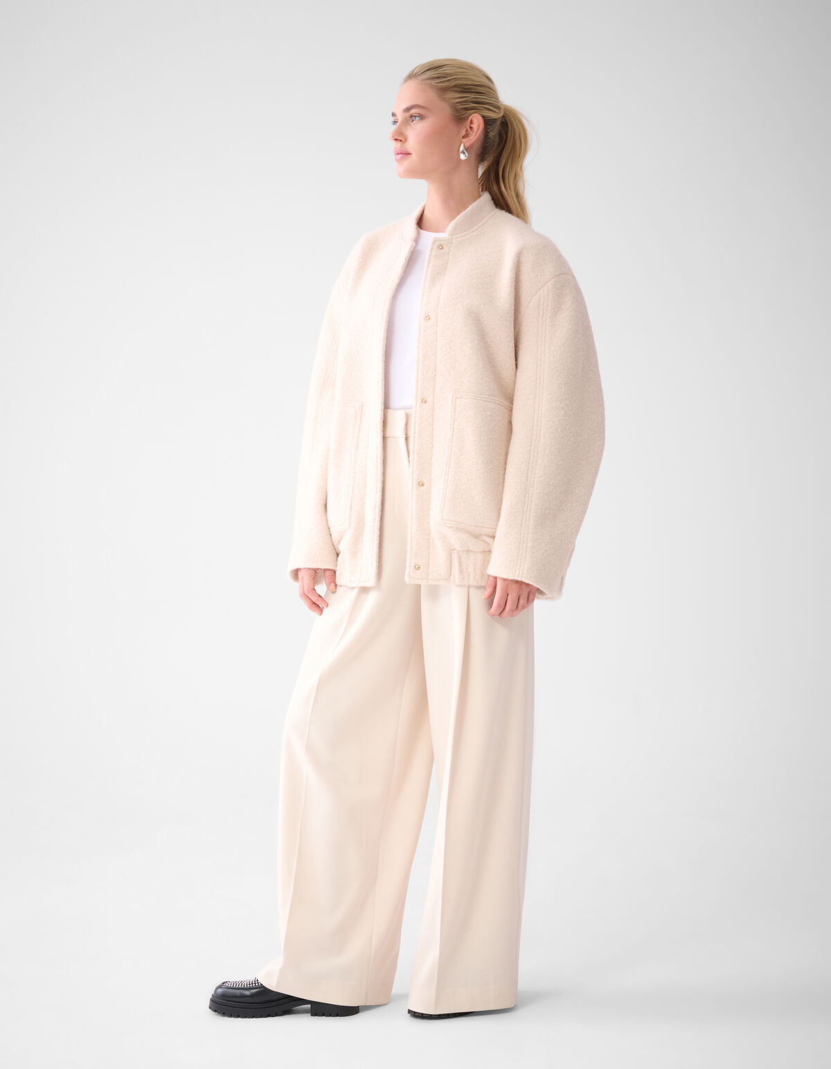 Basic-Hose mit weitem Bein Off White von Lonneke SHOEBY WOMEN