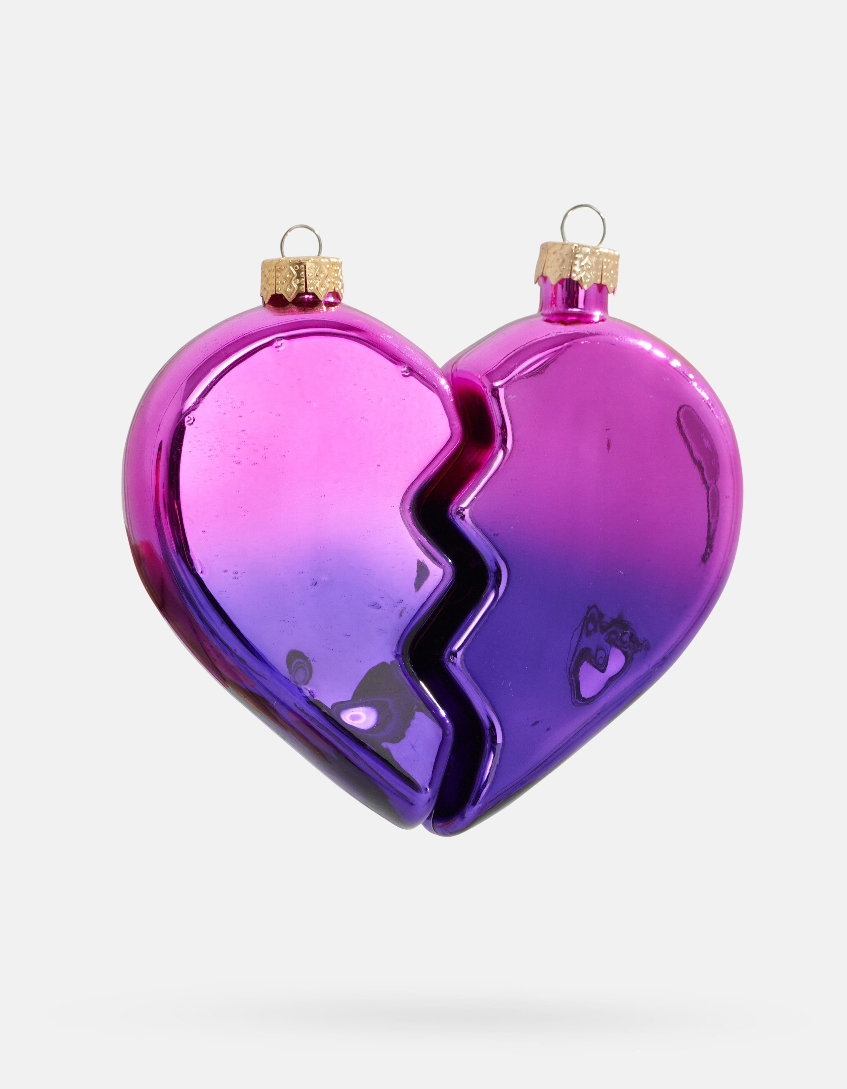 Broken Heart Christmas Ball von Fred SHOEBY ACCESSOIRES