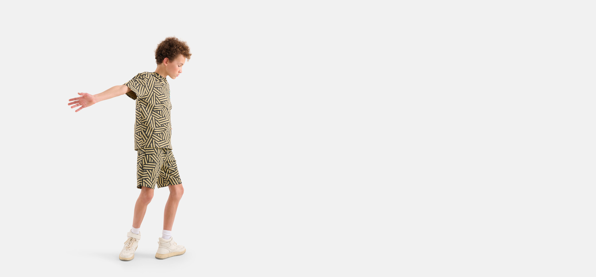 Geometrisches T-shirt Sand SHOEBY BOYS