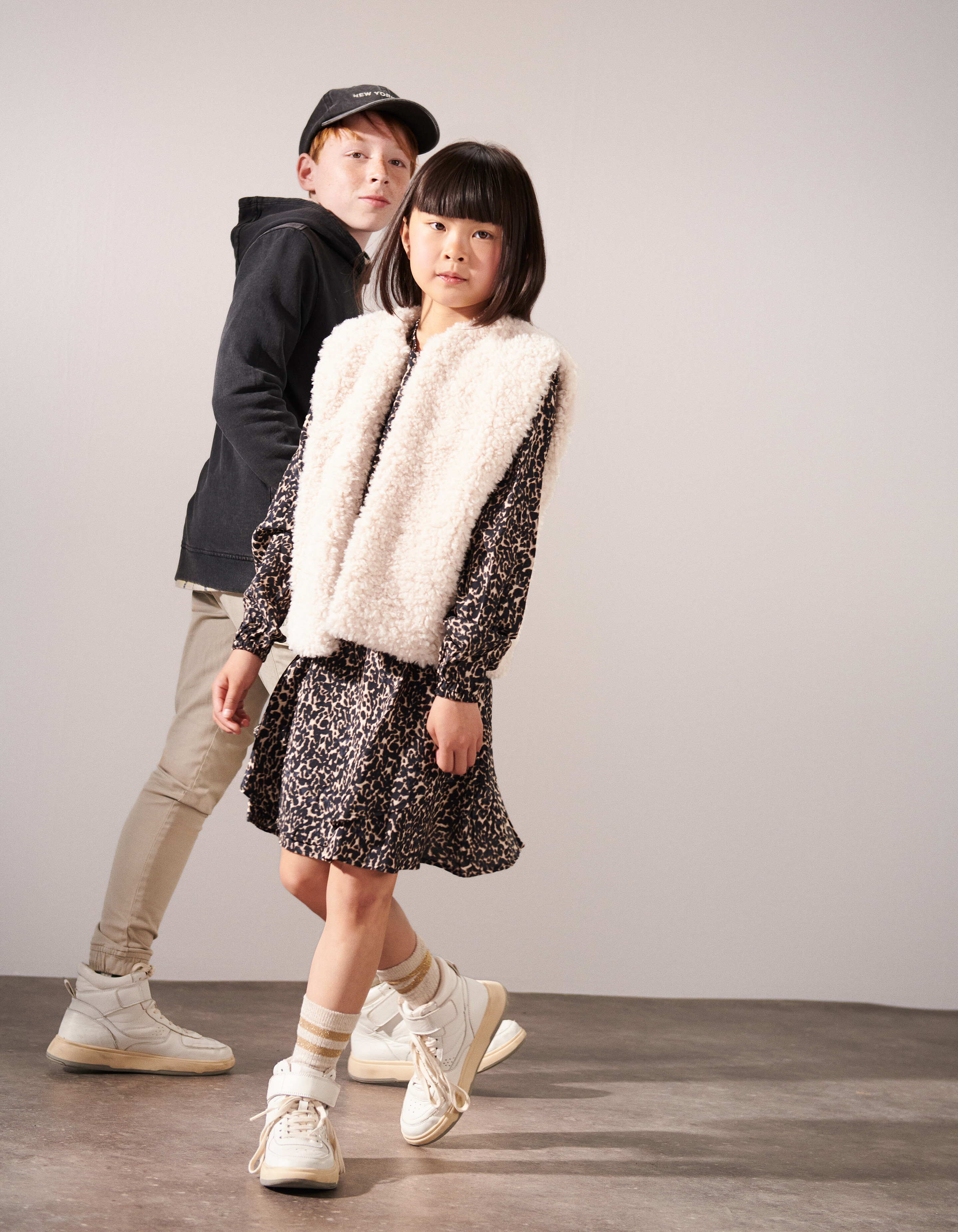 Abstraktes Printkleid Braun SHOEBY GIRLS