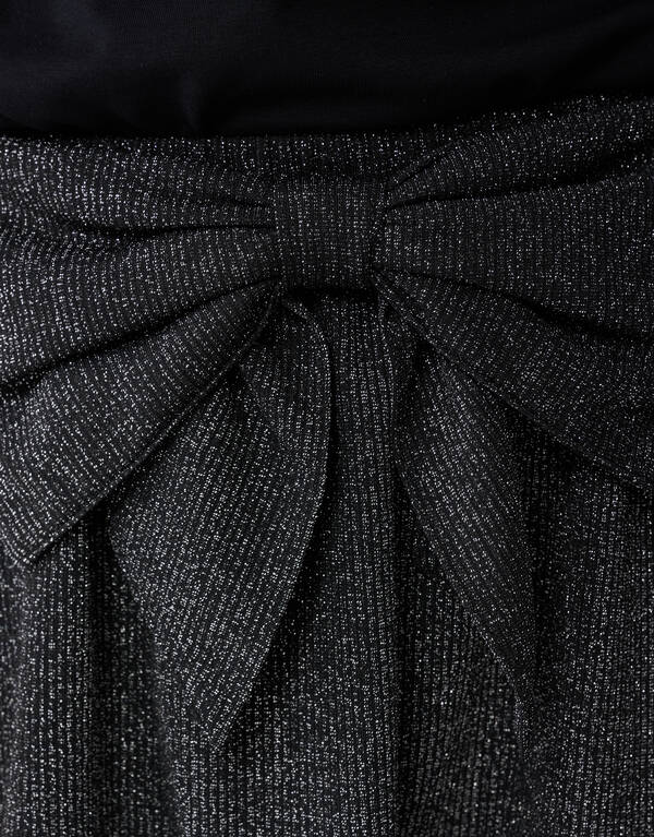 Minirock mit Glitzerschleife in Schwarz SHOEBY ACCESSOIRES