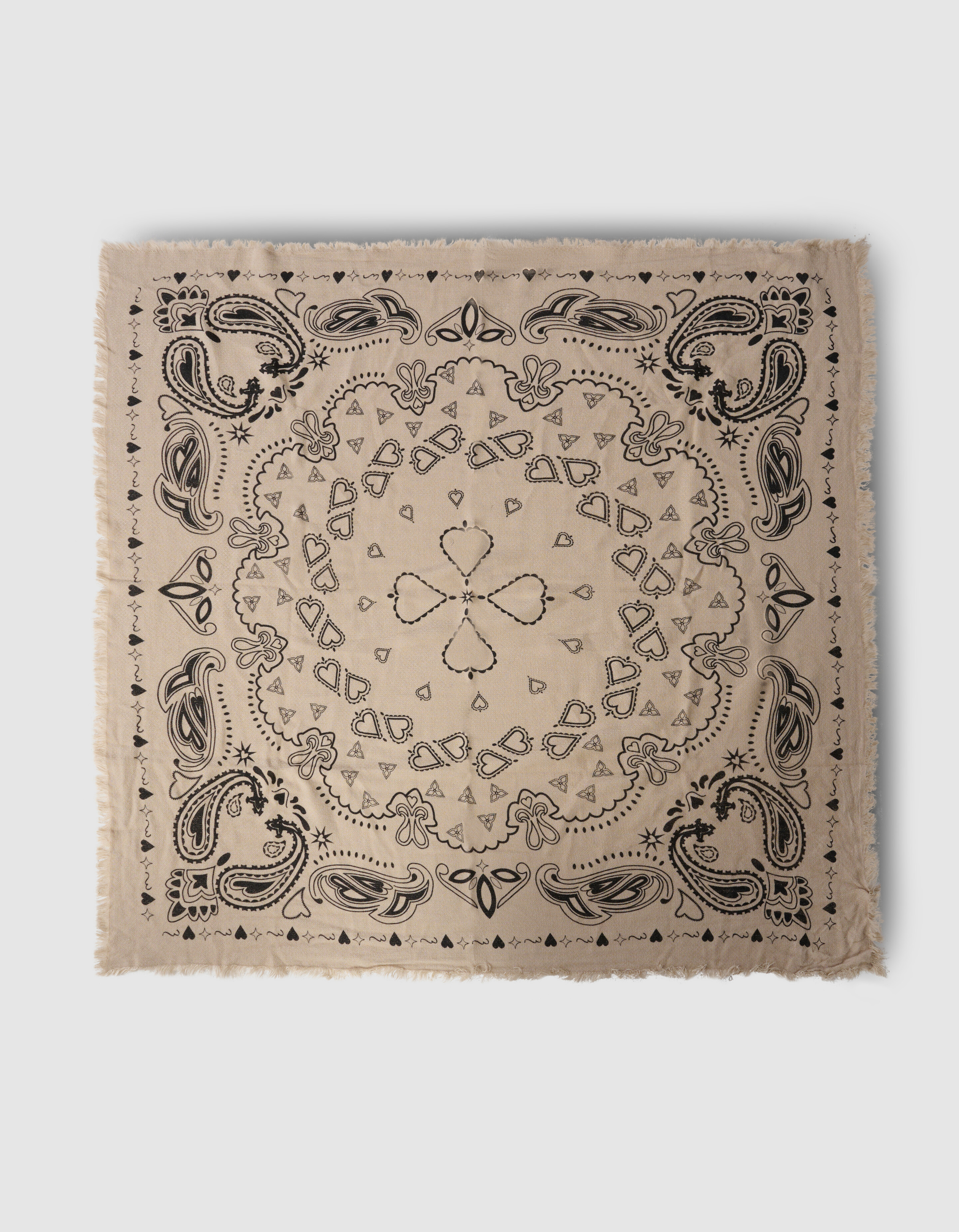 Quadratischer Schal mit Paisleymuster in Beige SHOEBY ACCESSOIRES