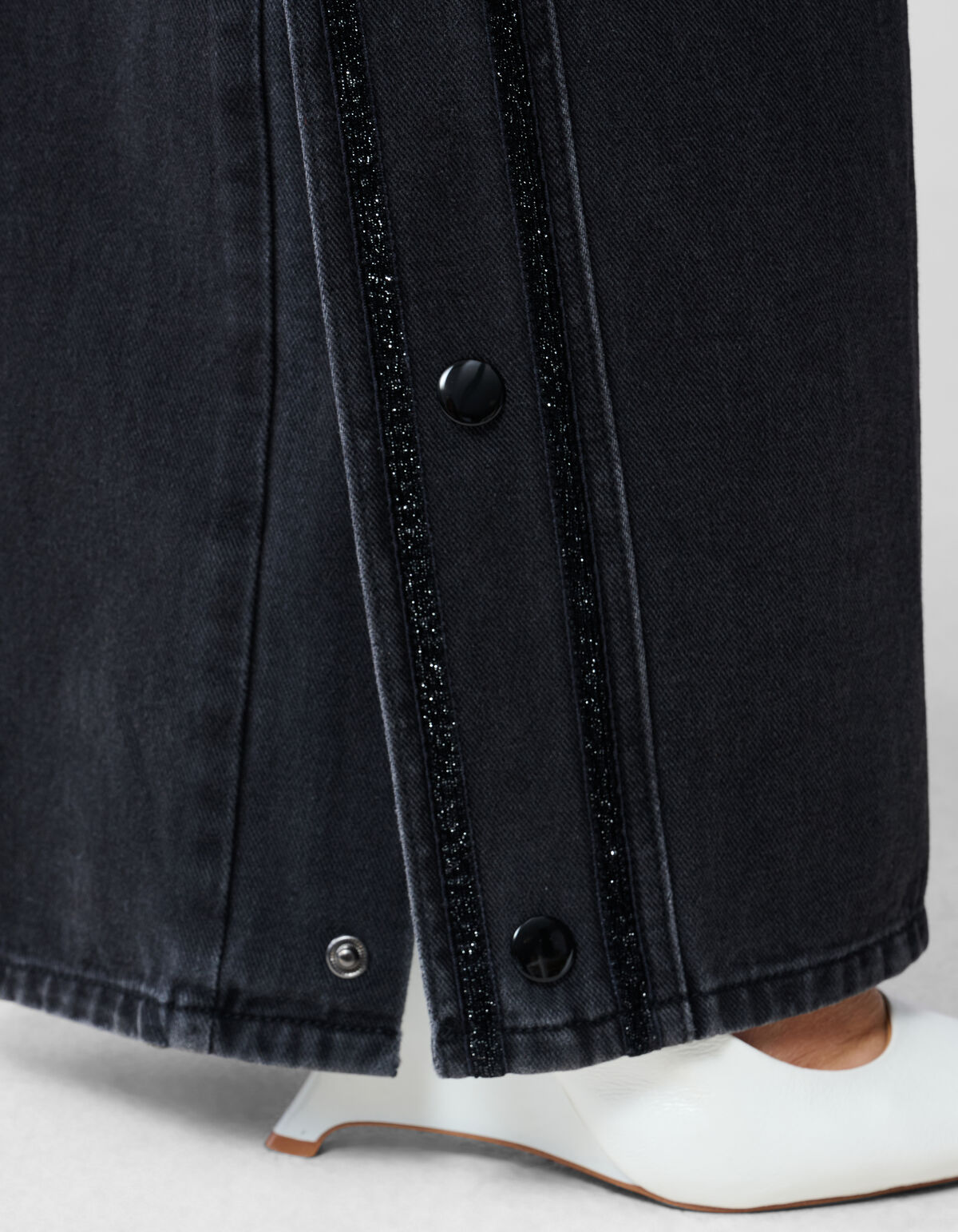 Tape Gerade Passform Denim Schwarz SHOEBY WOMEN