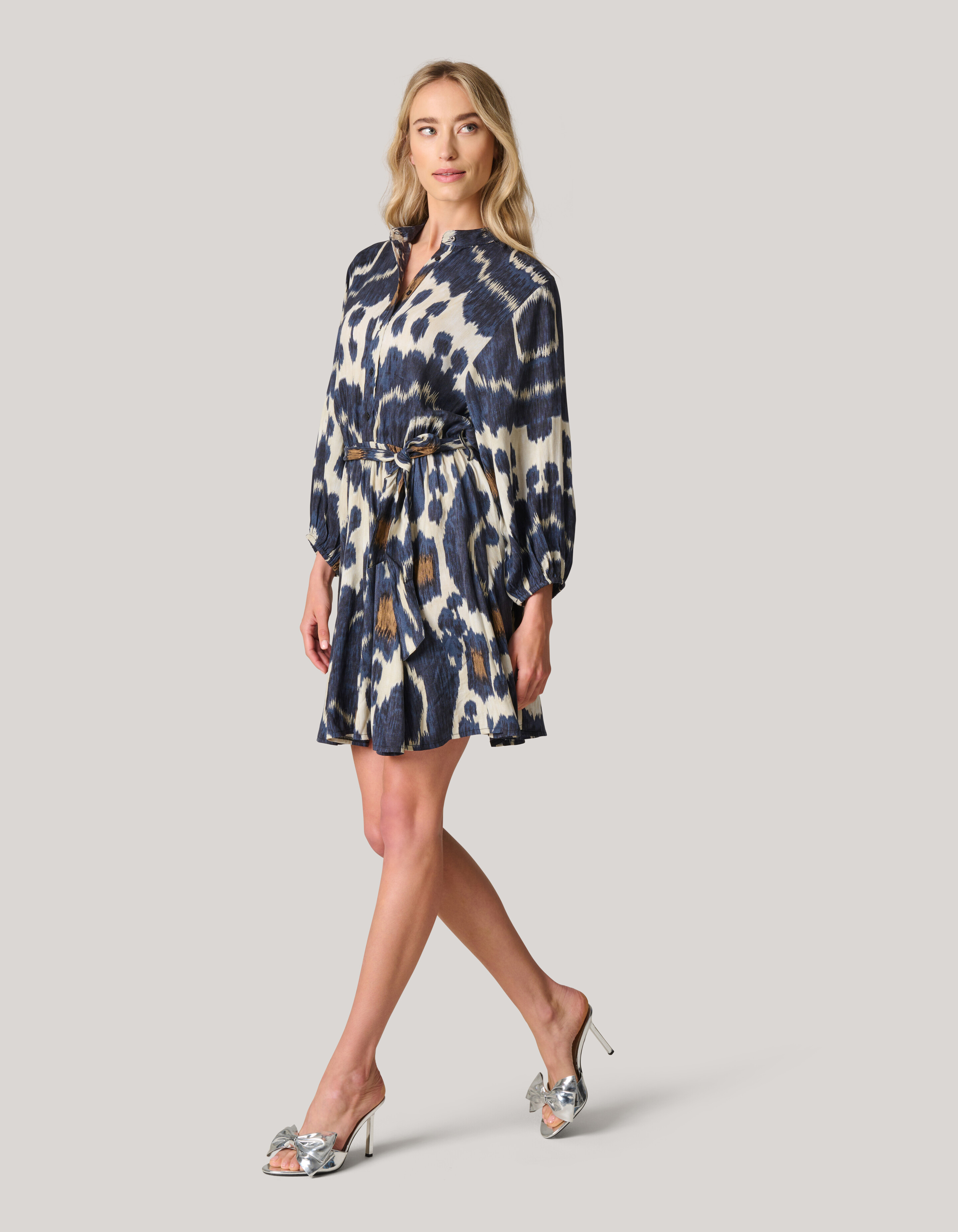 Bedrucktes Kleid Dunkelblau SHOEBY WOMEN