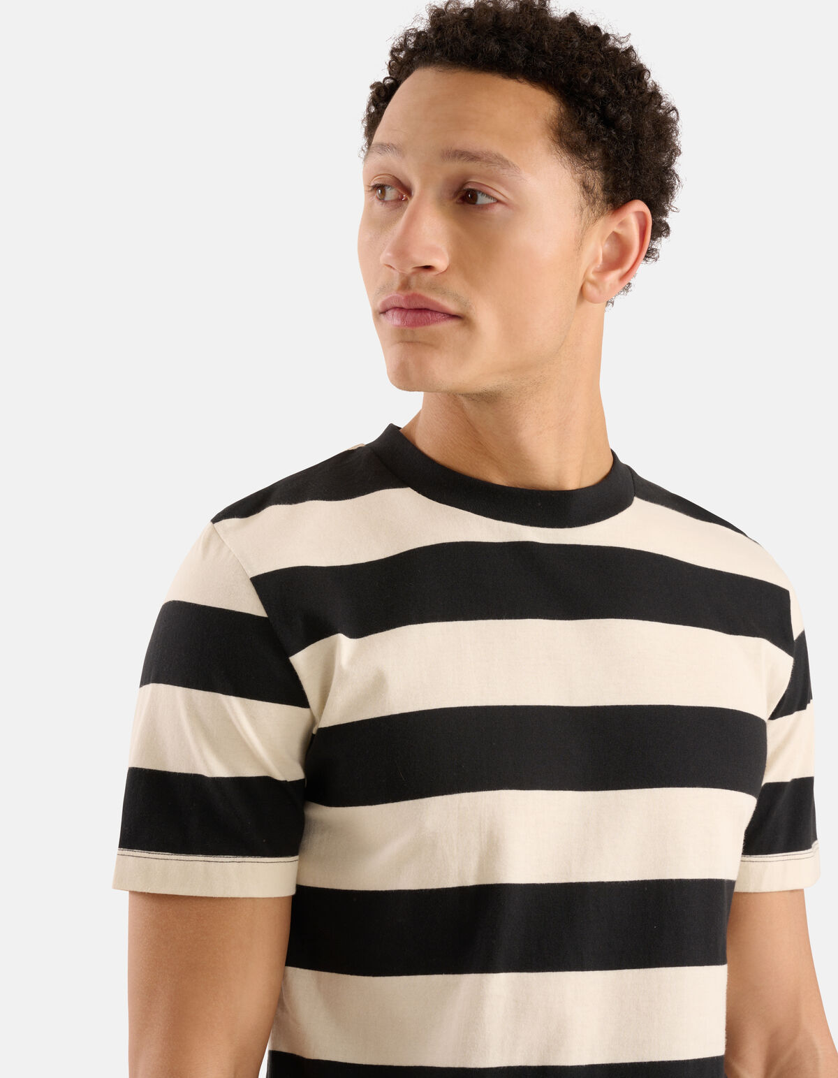 Gestreiftes T-shirt Schwarz SHOEBY MEN