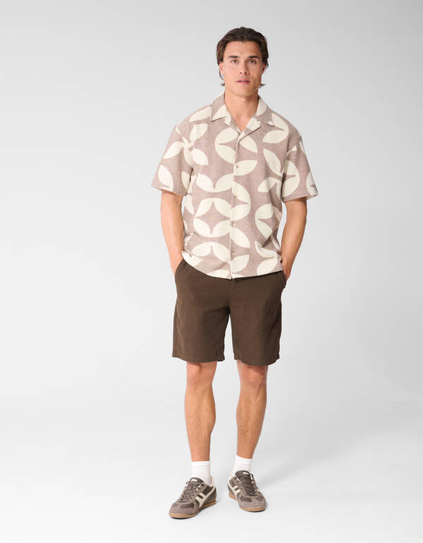 Overshirt mit durchgehendem Logo-Print in Braun SHOEBY MEN