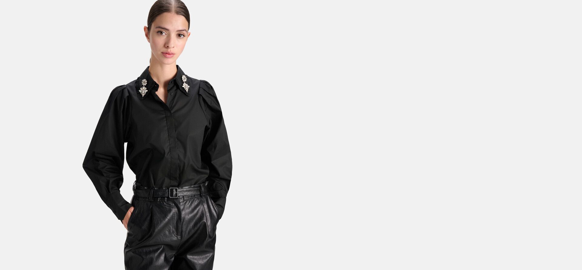 Bluse mit Strass-Detail Schwarz SHOEBY WOMEN