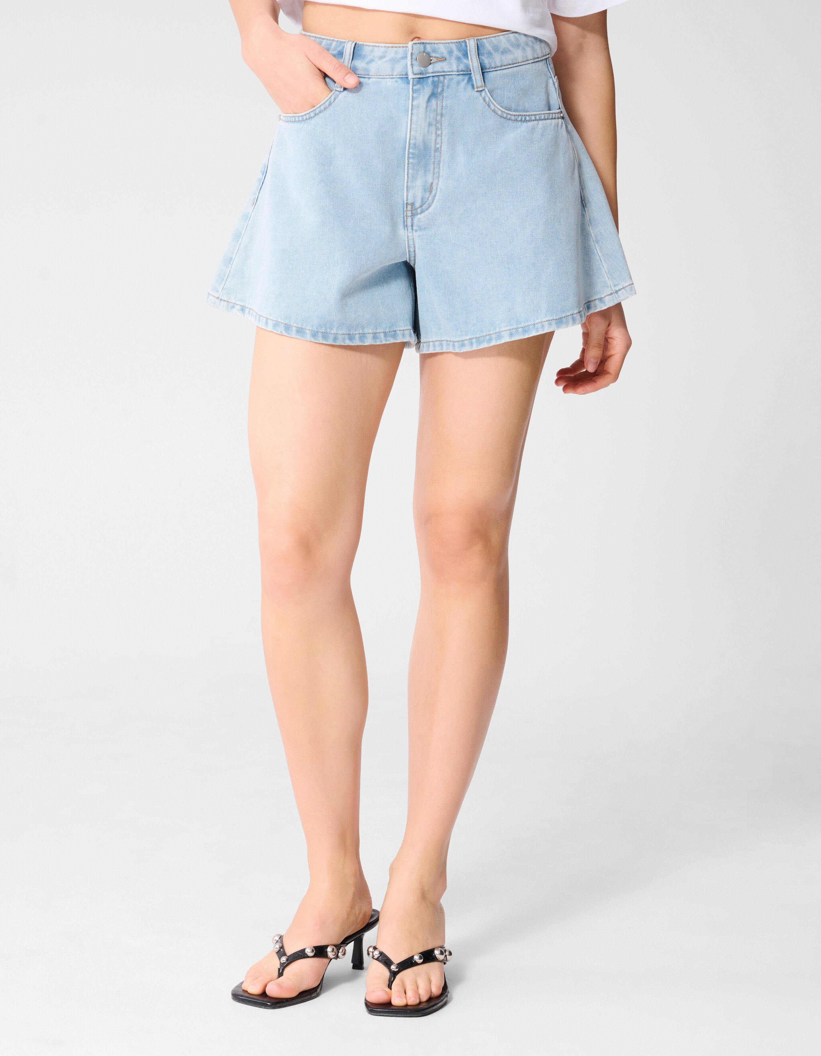 Denim-Shorts gebleicht von Monica SHOEBY WOMEN