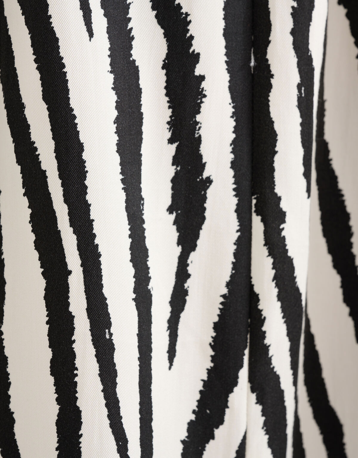 Zebra bedrucktes Kleid Schwarz/Wei&szlig; SHOEBY WOMEN