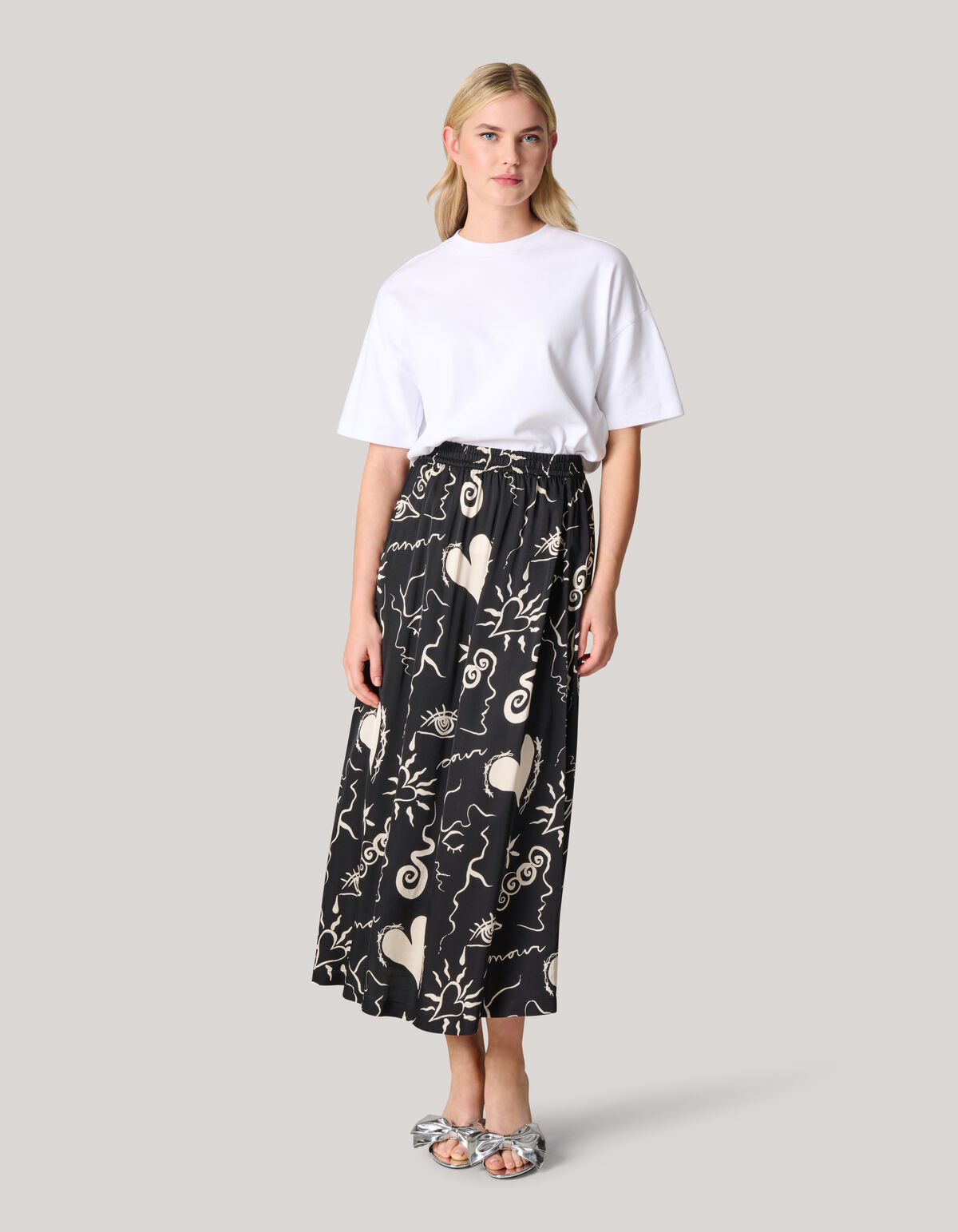 Maxikleid mit Verzierungen Schwarz SHOEBY WOMEN
