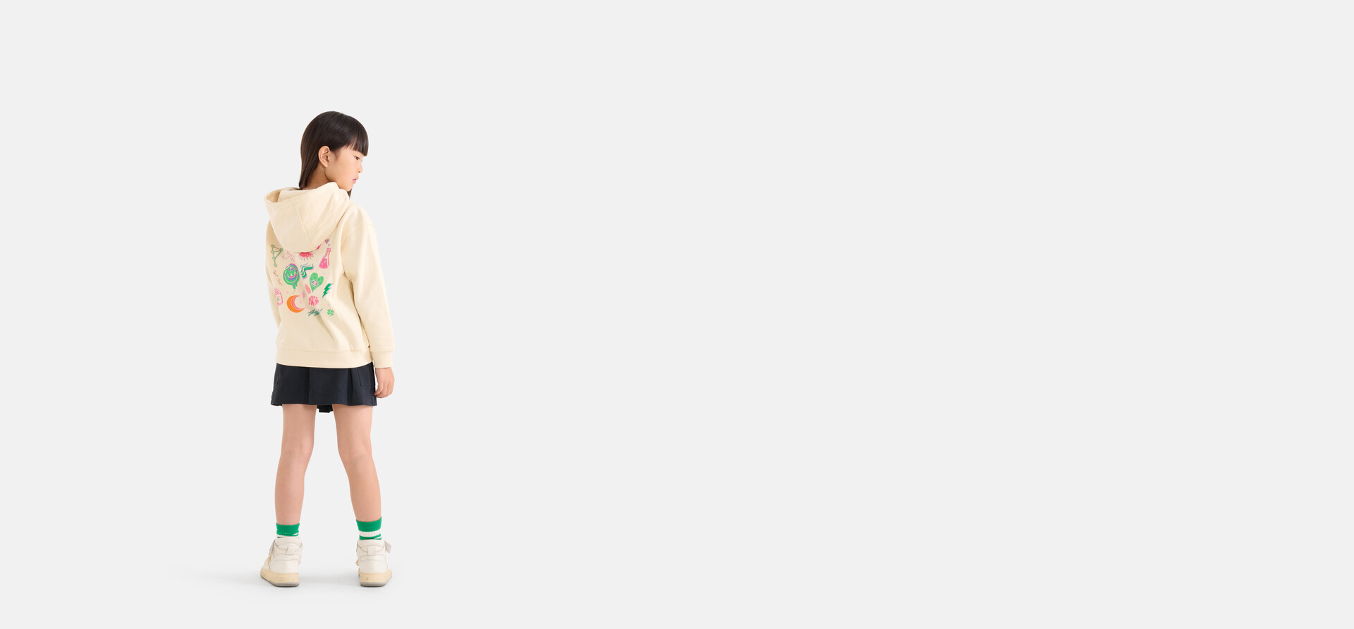 Grafik Hoodie Off White SHOEBY GIRLS
