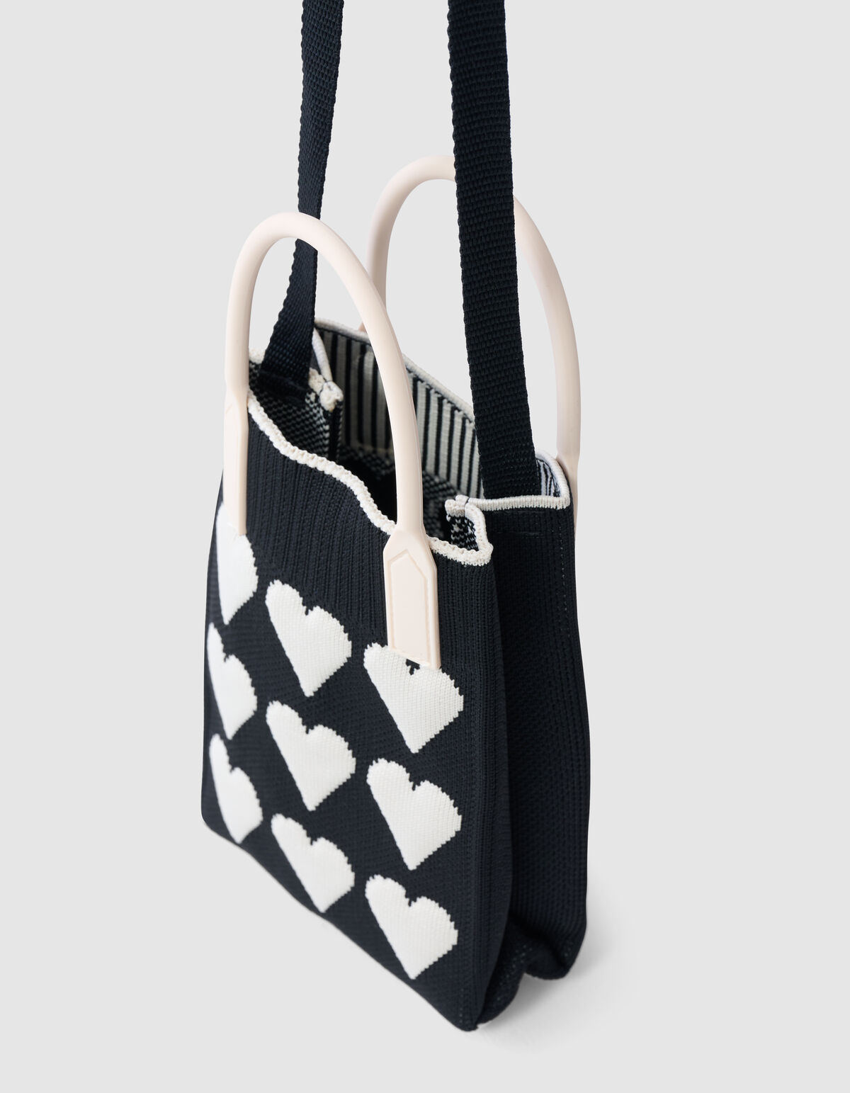 Gestrickte Herztasche Schwarz SHOEBY ACCESSOIRES