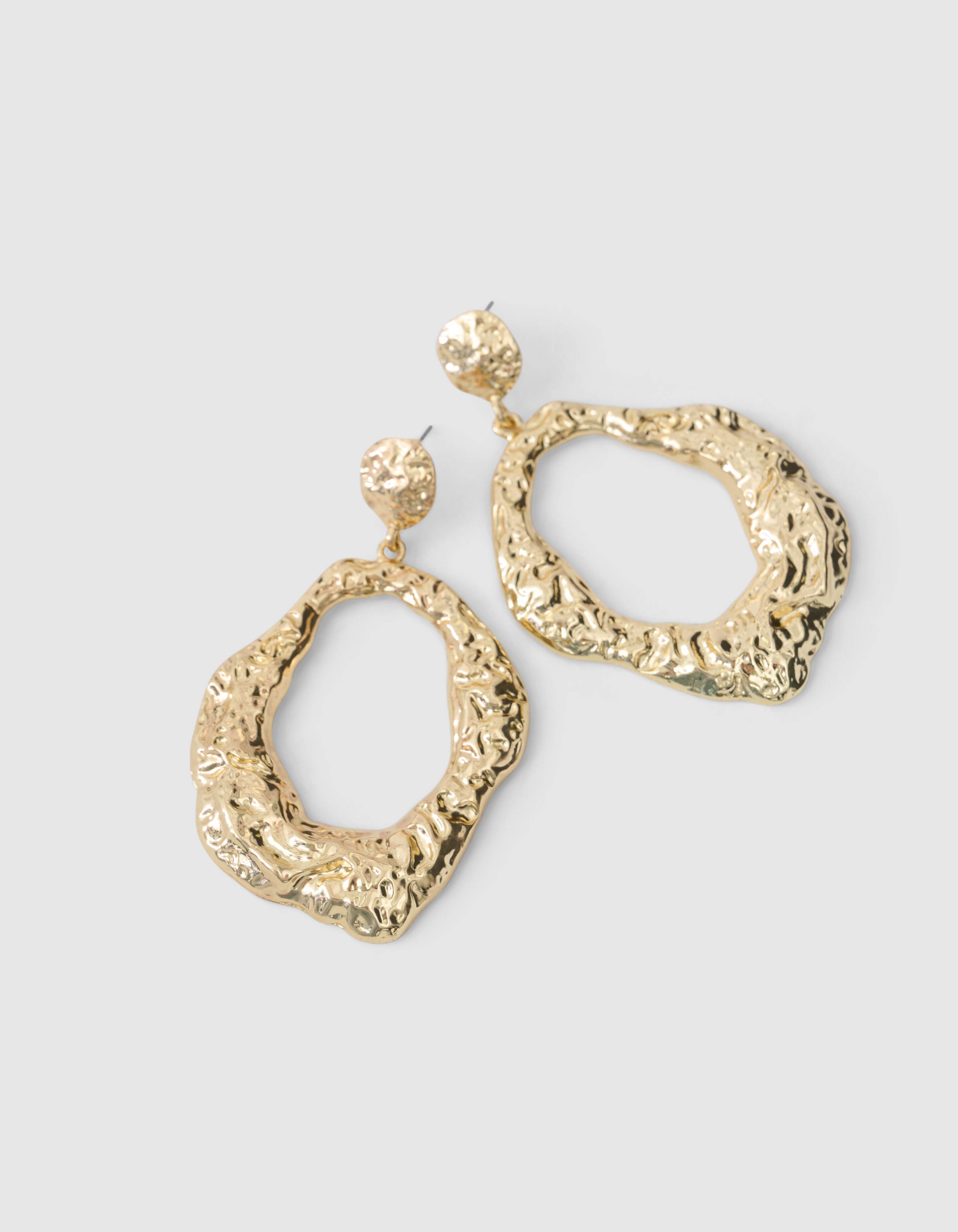 Gehämmerte runde Ohrringe Gold SHOEBY ACCESSOIRES