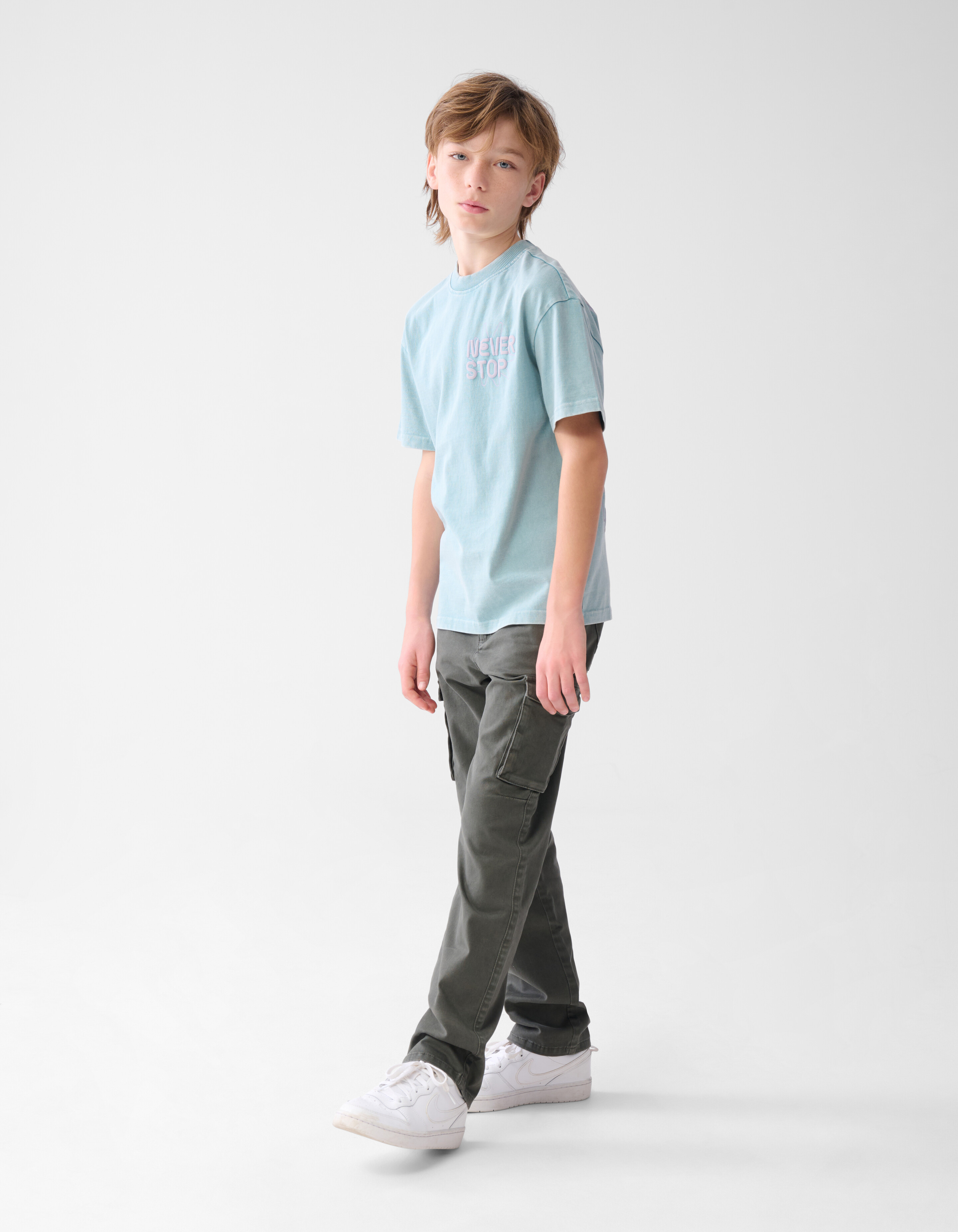 Straight Fit Cargohose Dunkelgrau SHOEBY BOYS