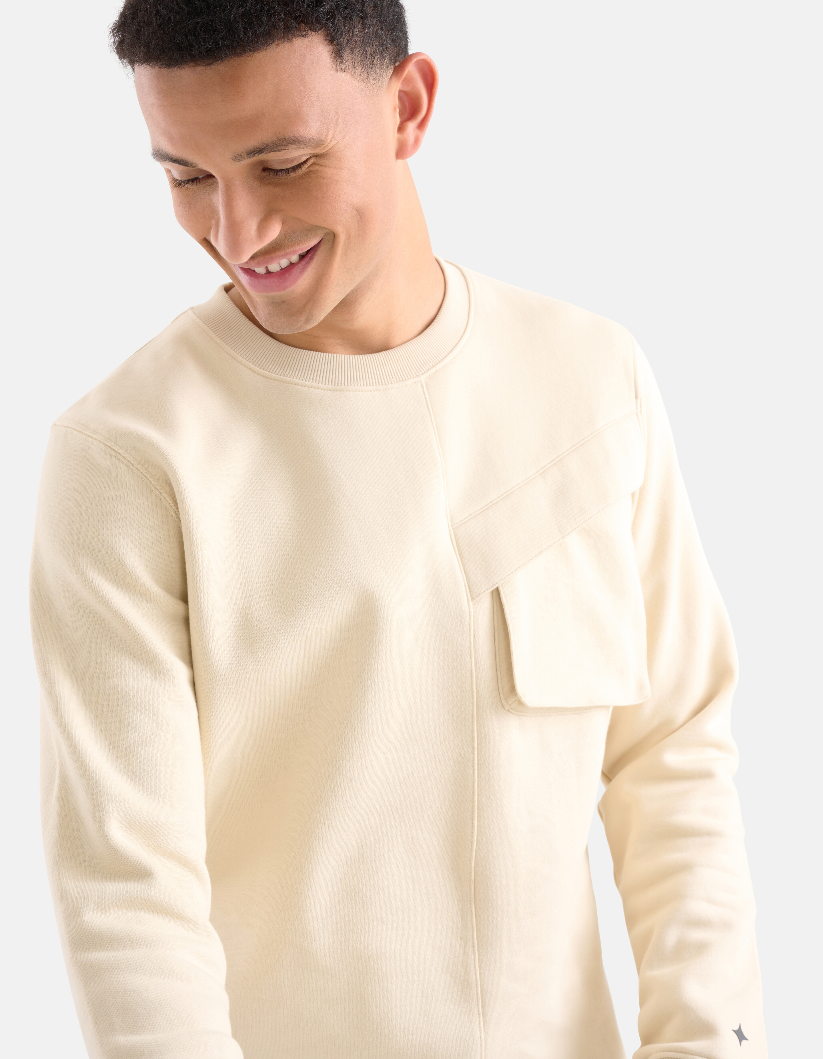 Cargo Crew Pullover Beige SHOEBY MEN