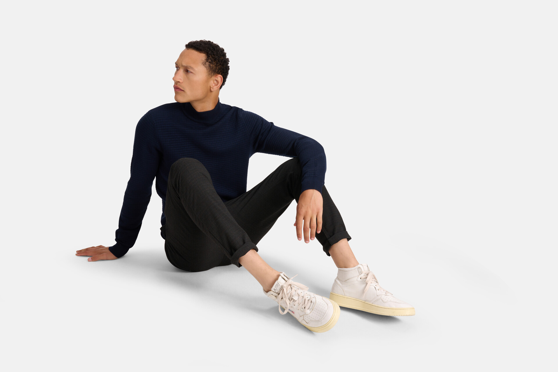 Blockierter Rollkragenpullover dunkelblau SHOEBY MEN