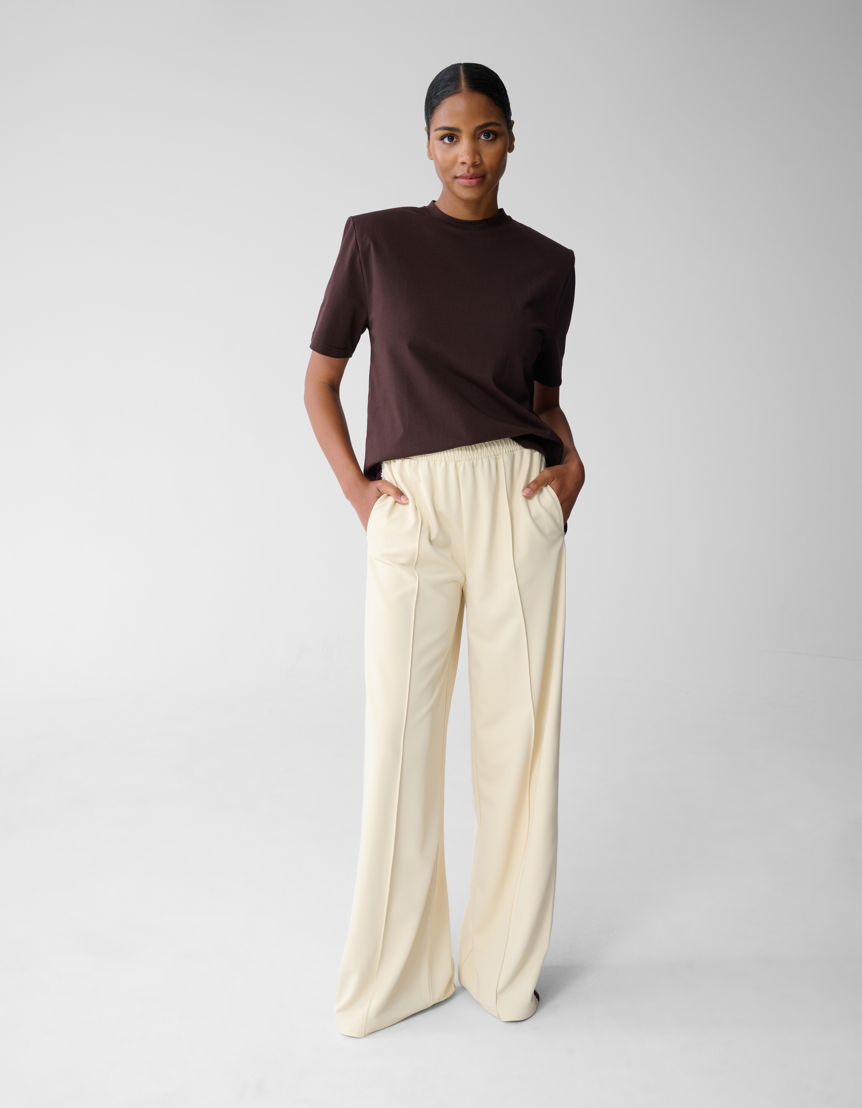 Gepolstertes T-Shirt Dunkelbraun SHOEBY WOMEN