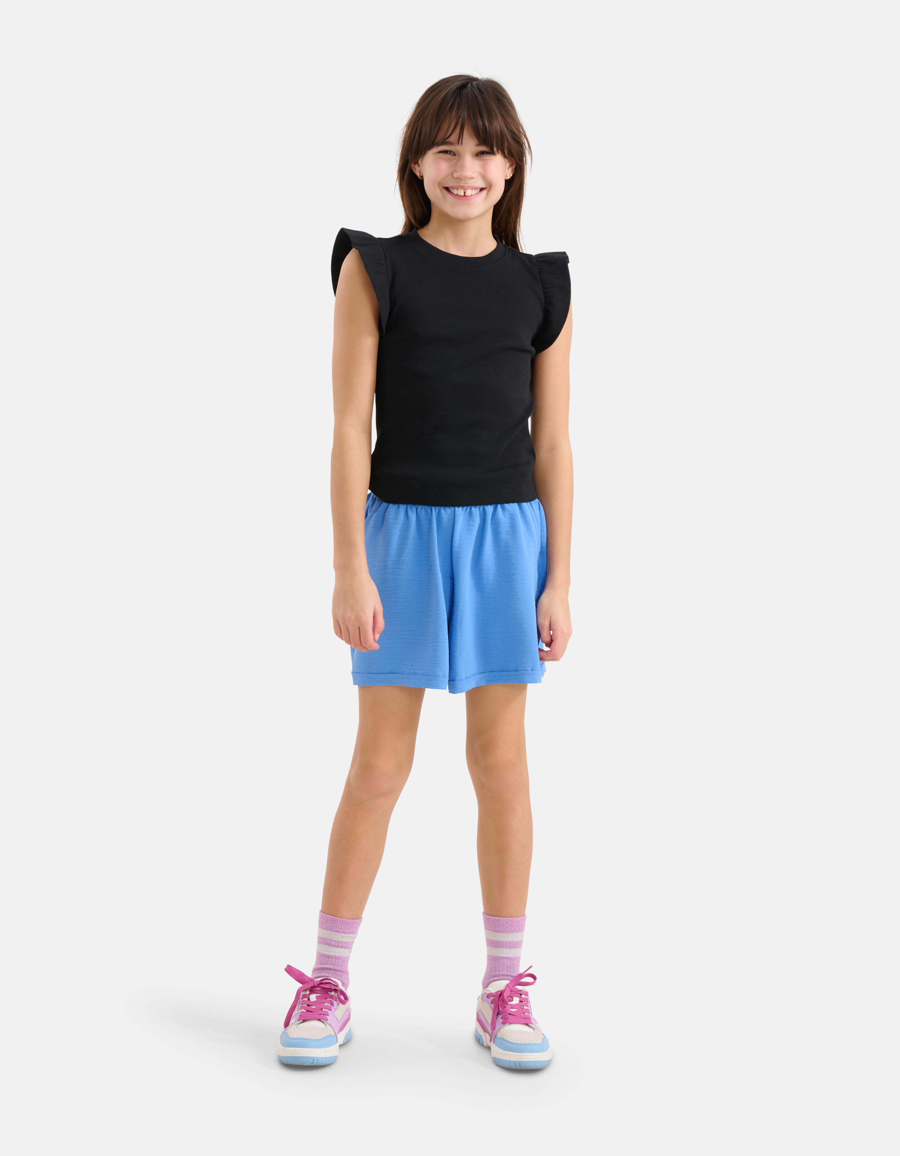 Ruffle Rib Top Schwarz SHOEBY GIRLS