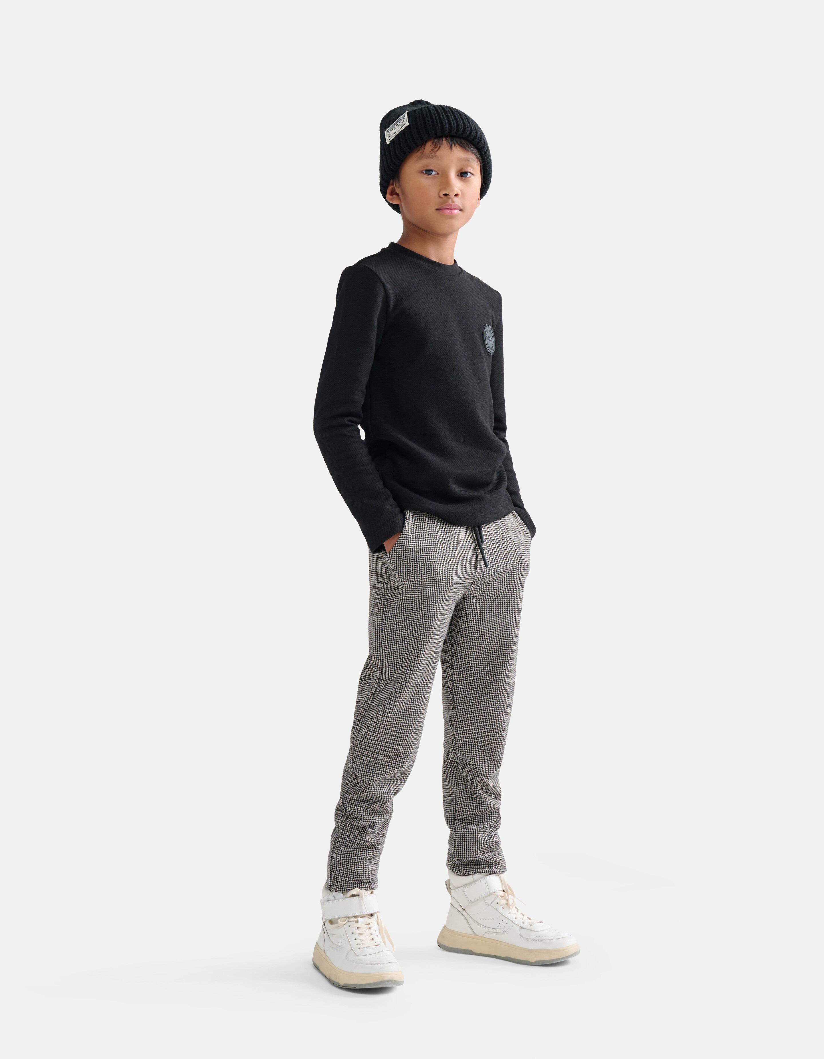 T-Shirt mit Patch Schwarz SHOEBY BOYS