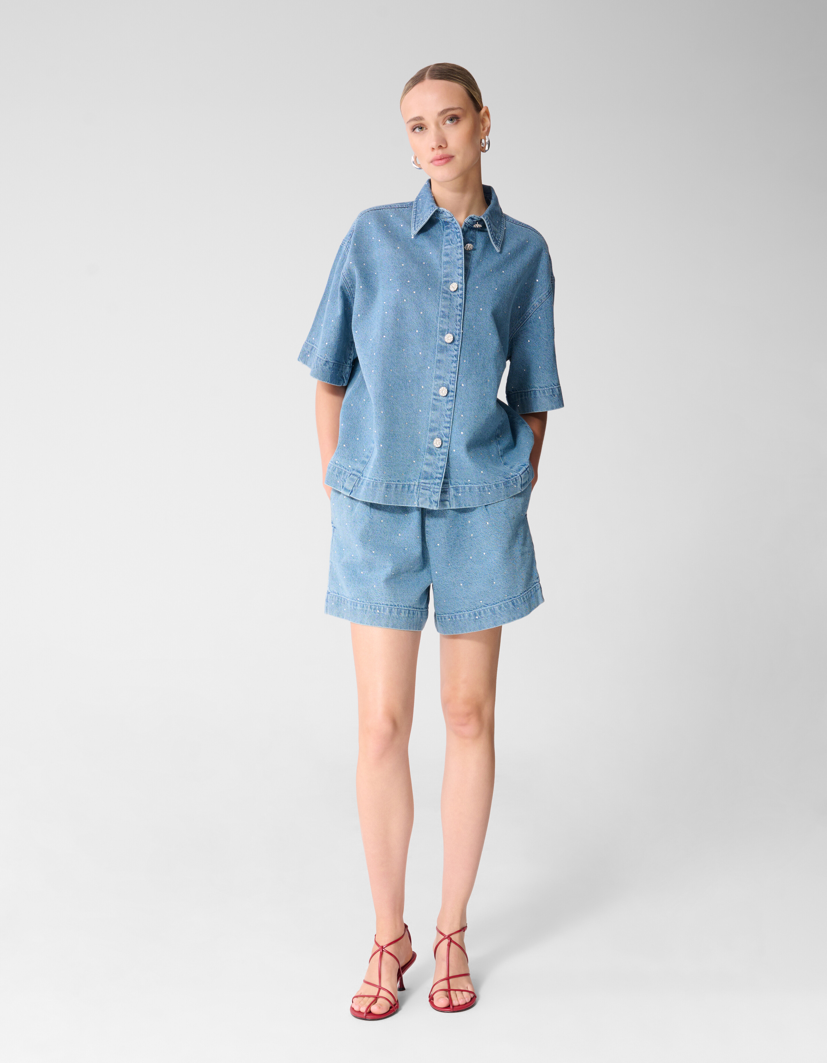 &Uuml;bergro&szlig;e Strass-Jeansbluse Blau SHOEBY WOMEN