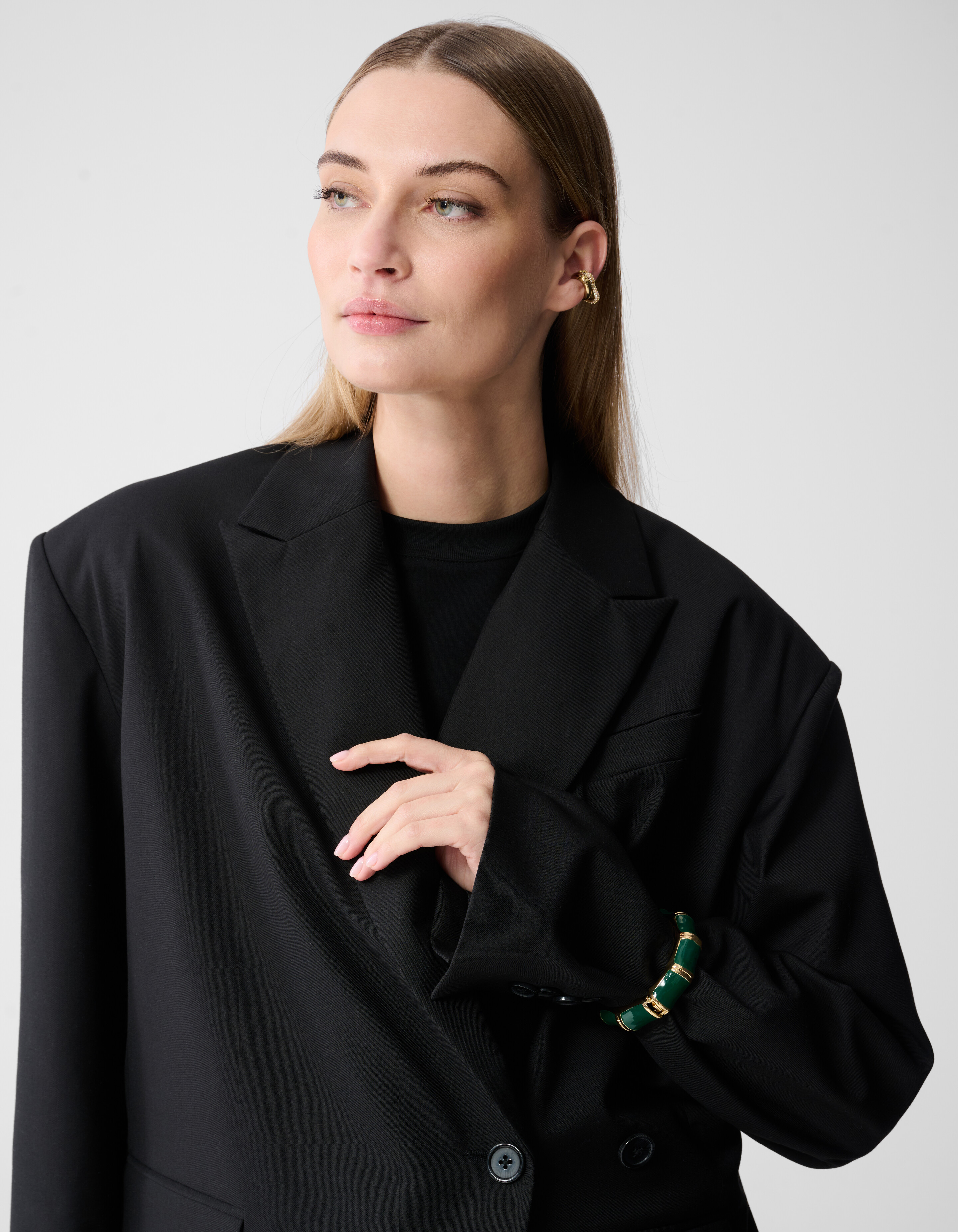 Gestreifter Armreif Dunkelgr&uuml;n/Gold SHOEBY ACCESSOIRES