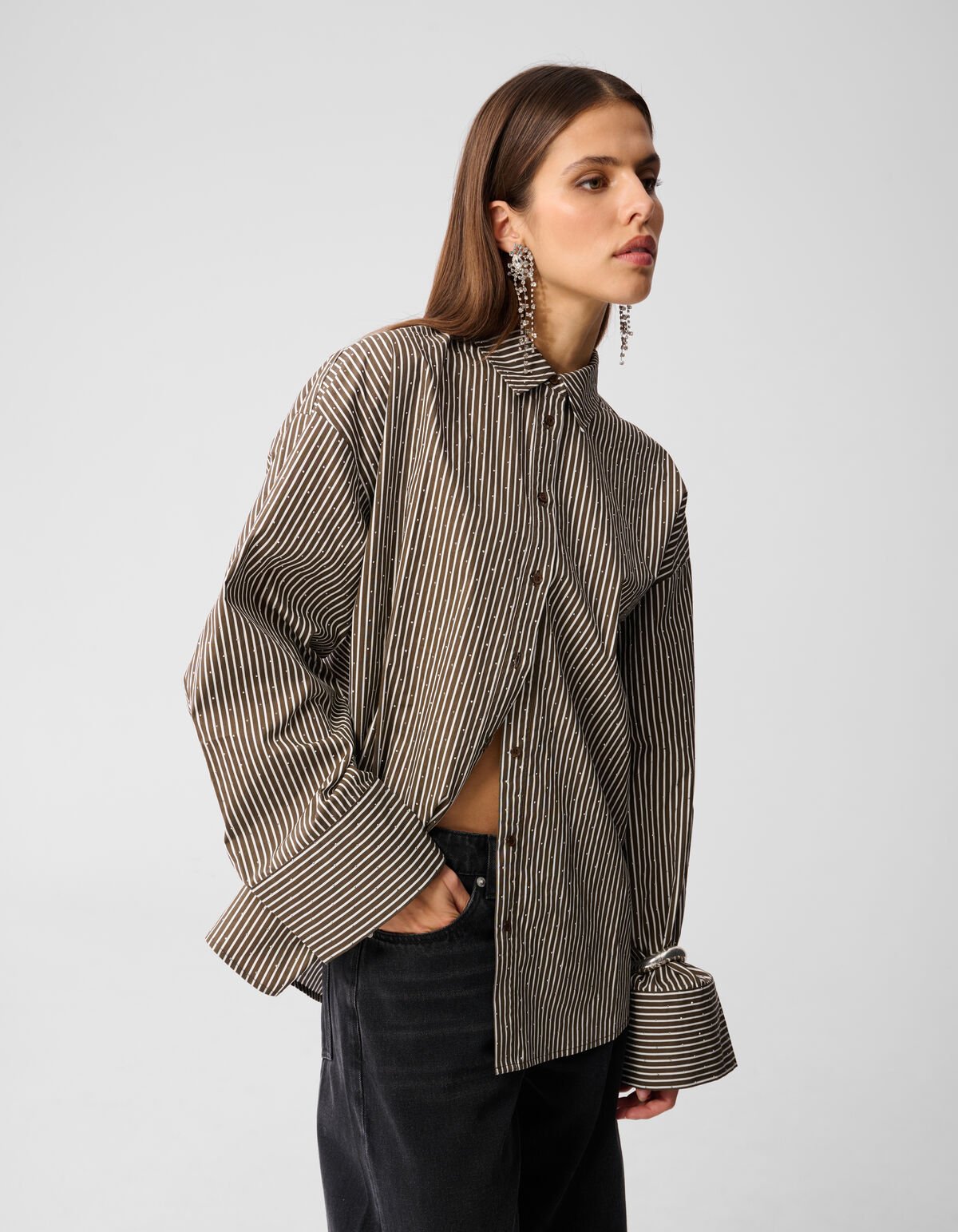 Nadelstreifenbluse mit Strasssteinen, Braun SHOEBY WOMEN