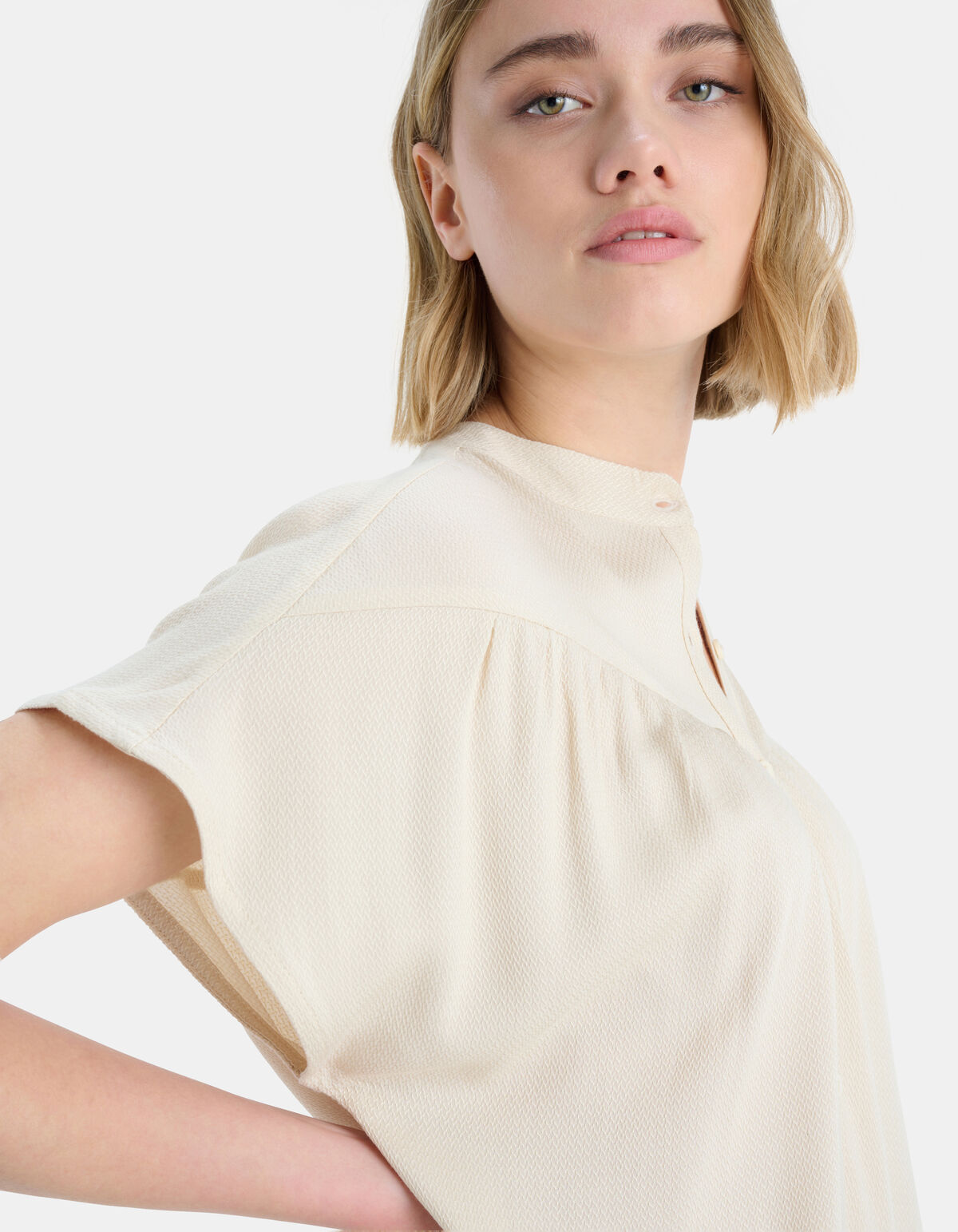 Jaccy Button Top EKSEPT