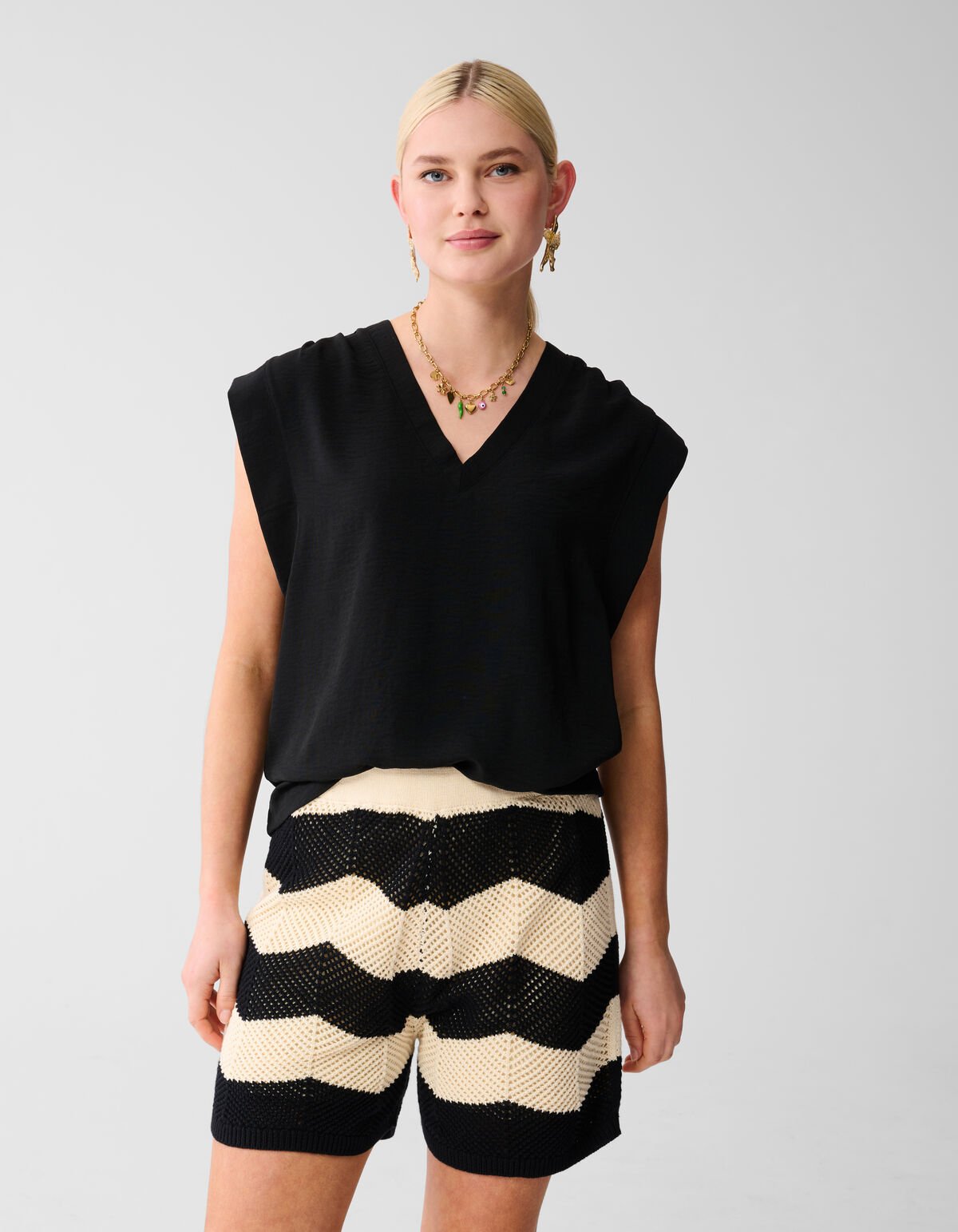Top mit V-Ausschnitt Schwarz SHOEBY WOMEN
